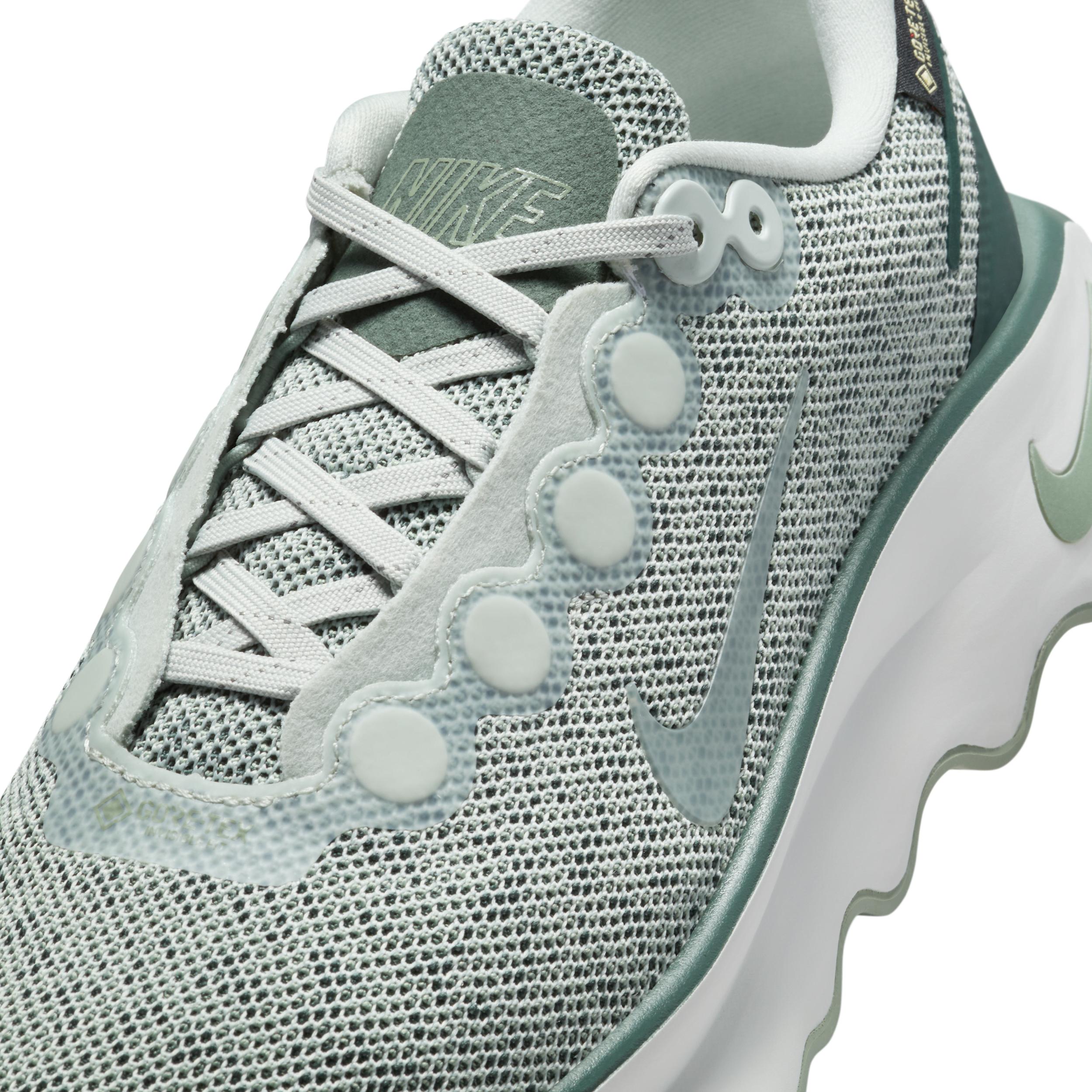 Nike Womens Motiva GORE-TEX Casual Shoes in Light Silver/Light Silver/Jade Horizon Product Image