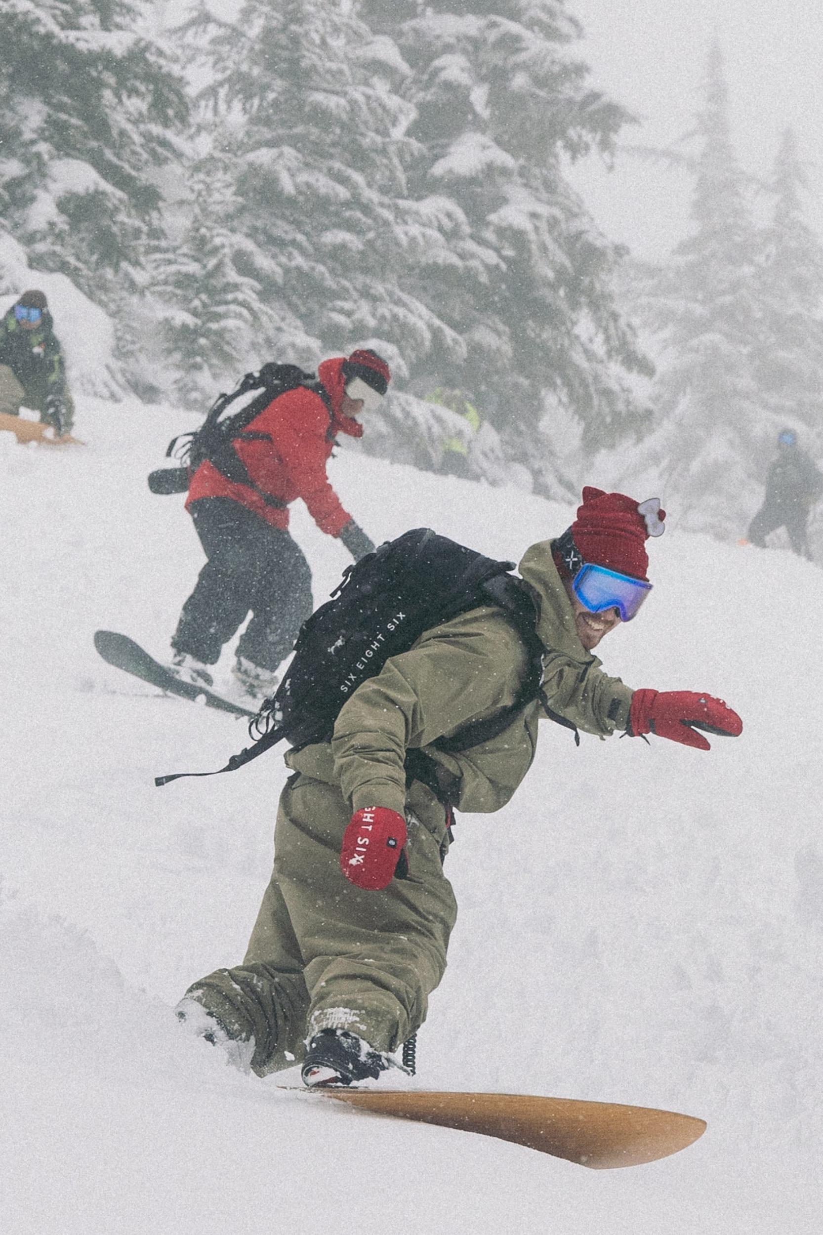 686 Men's GORE-TEX Hydra Down Thermagraph Jacket Male Product Image