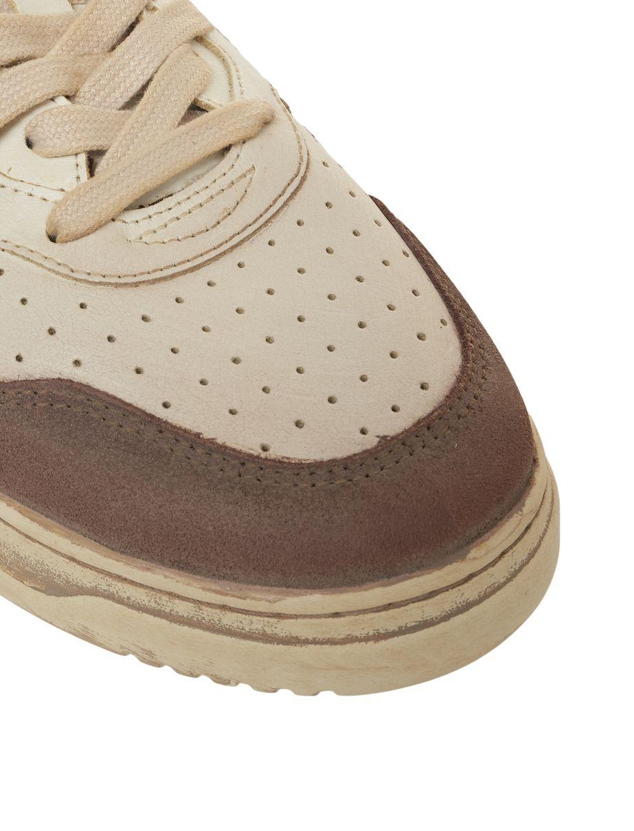 Sneaker 'Supervint Low' Product Image