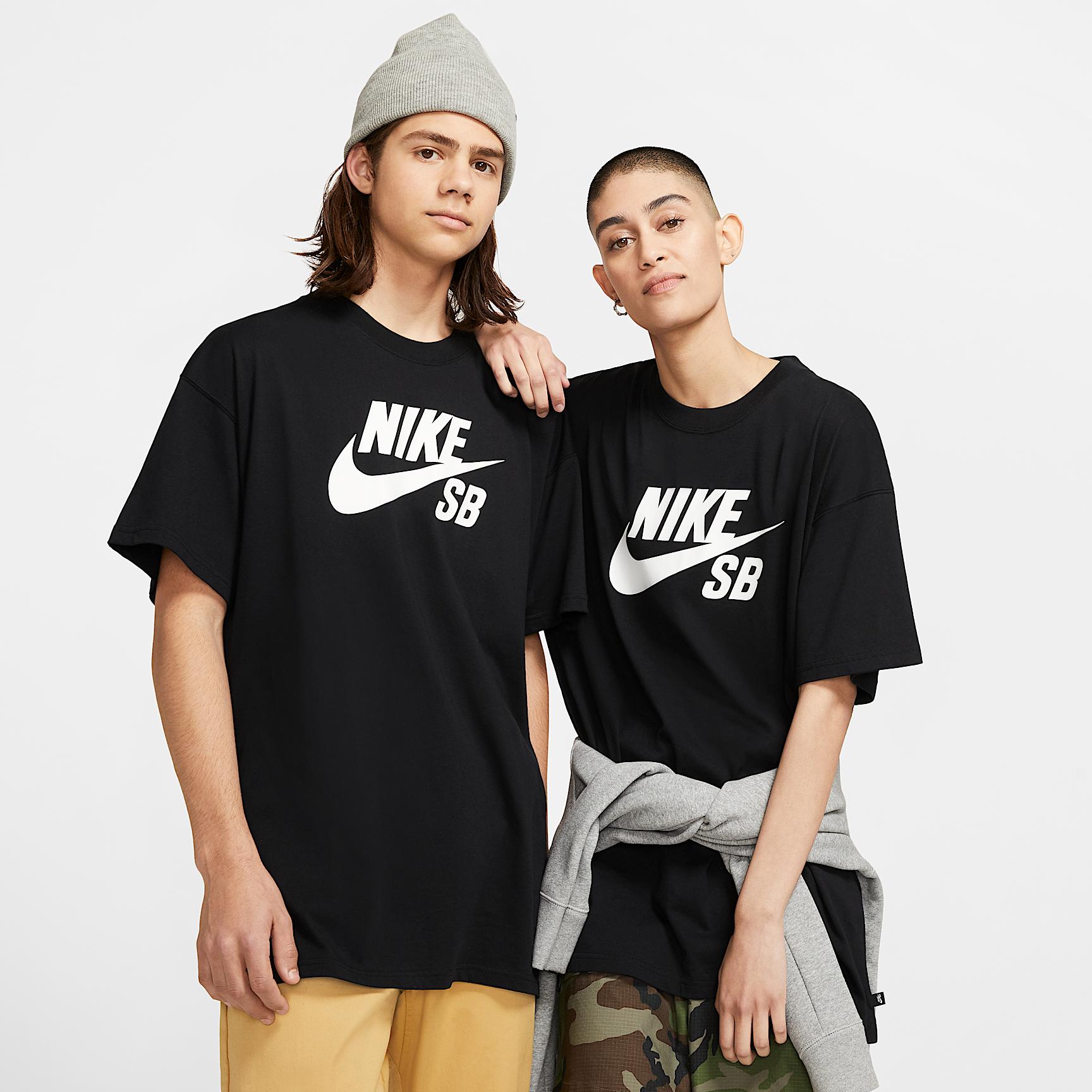 Mens Nike SB Logo Skate T-Shirt | CV7539-010 Product Image