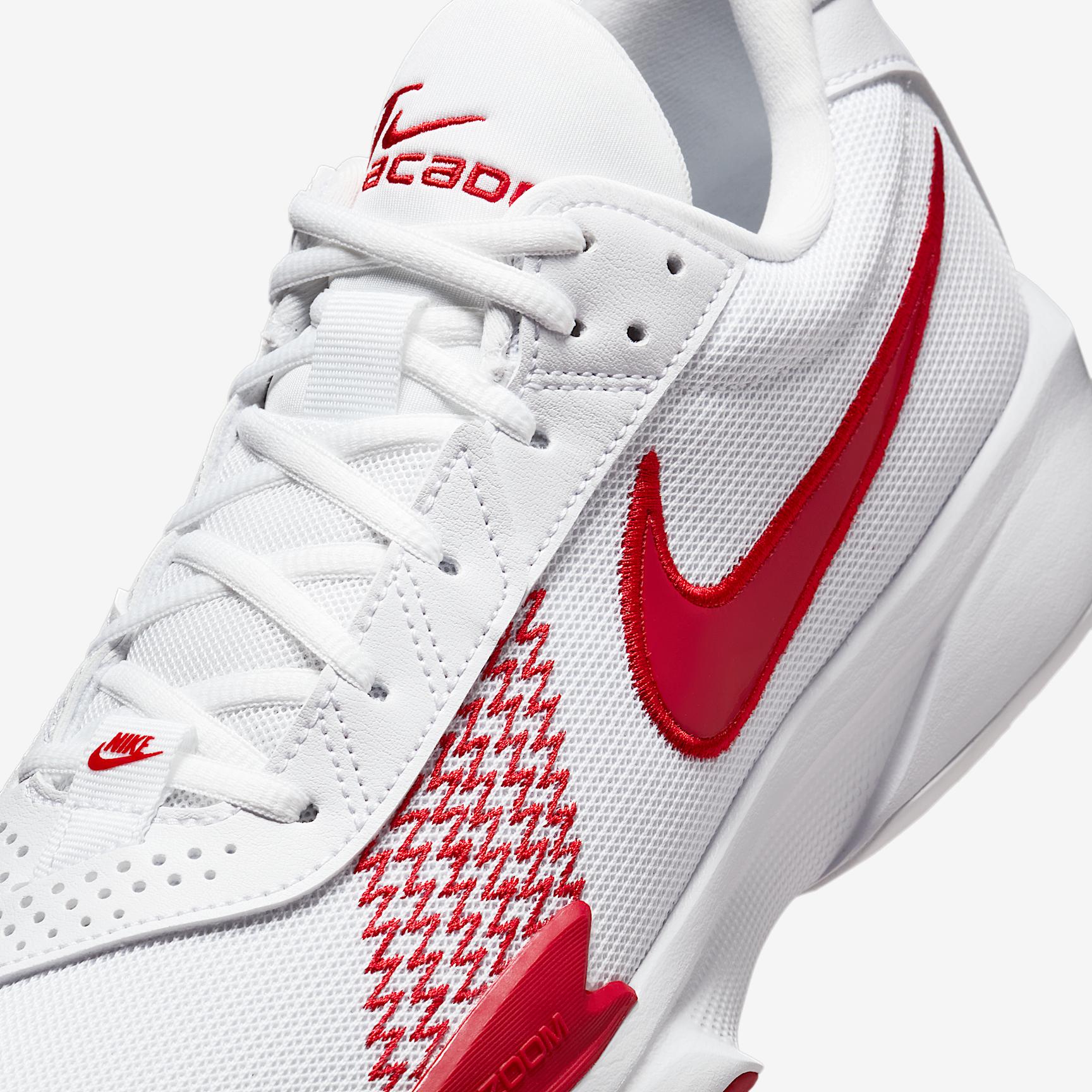 Nike Men's G.T. Cut Academy Basketball Shoes Product Image