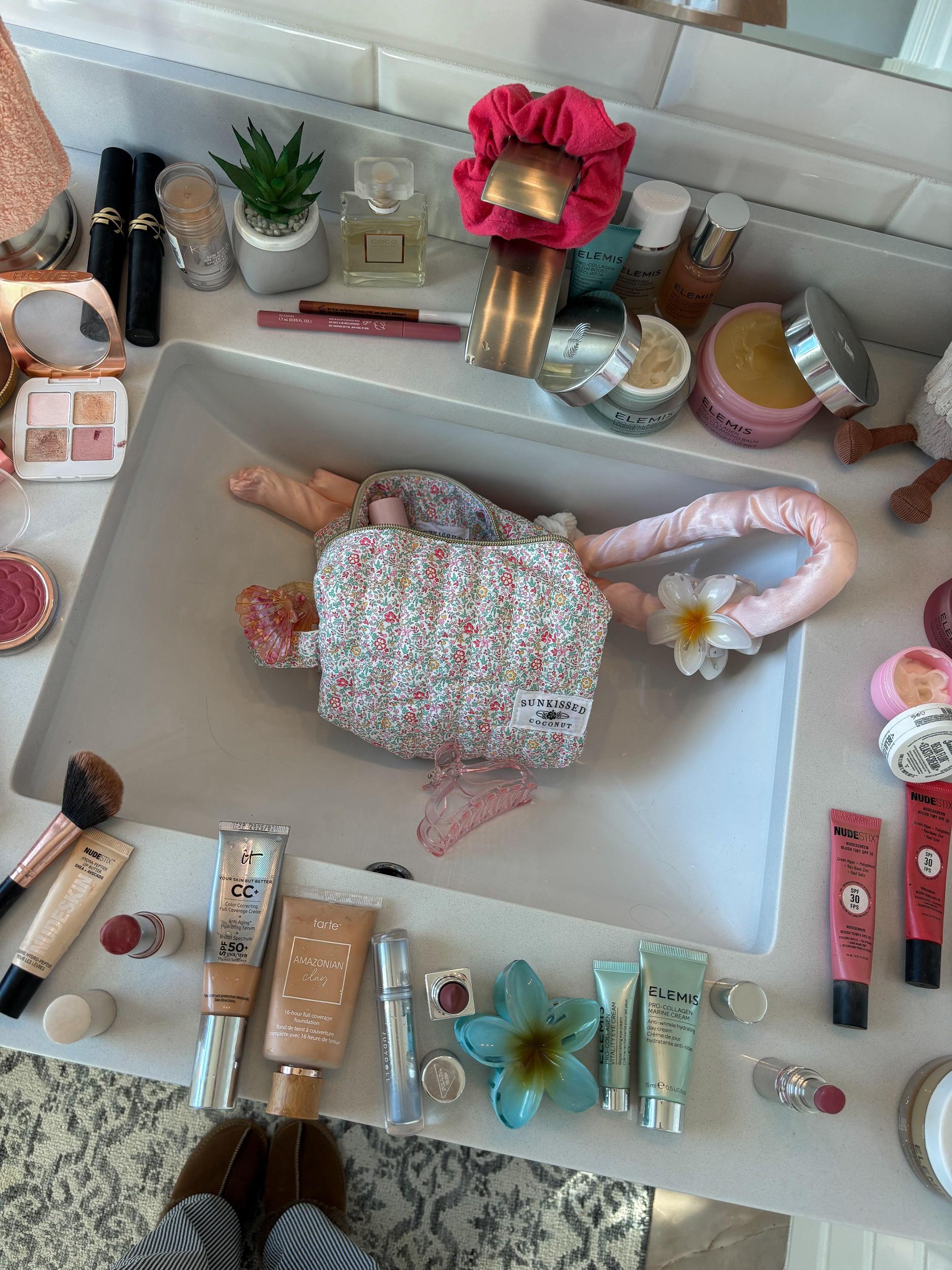 Medium Floral Day In The Park Handmade Handle Bag Product Image