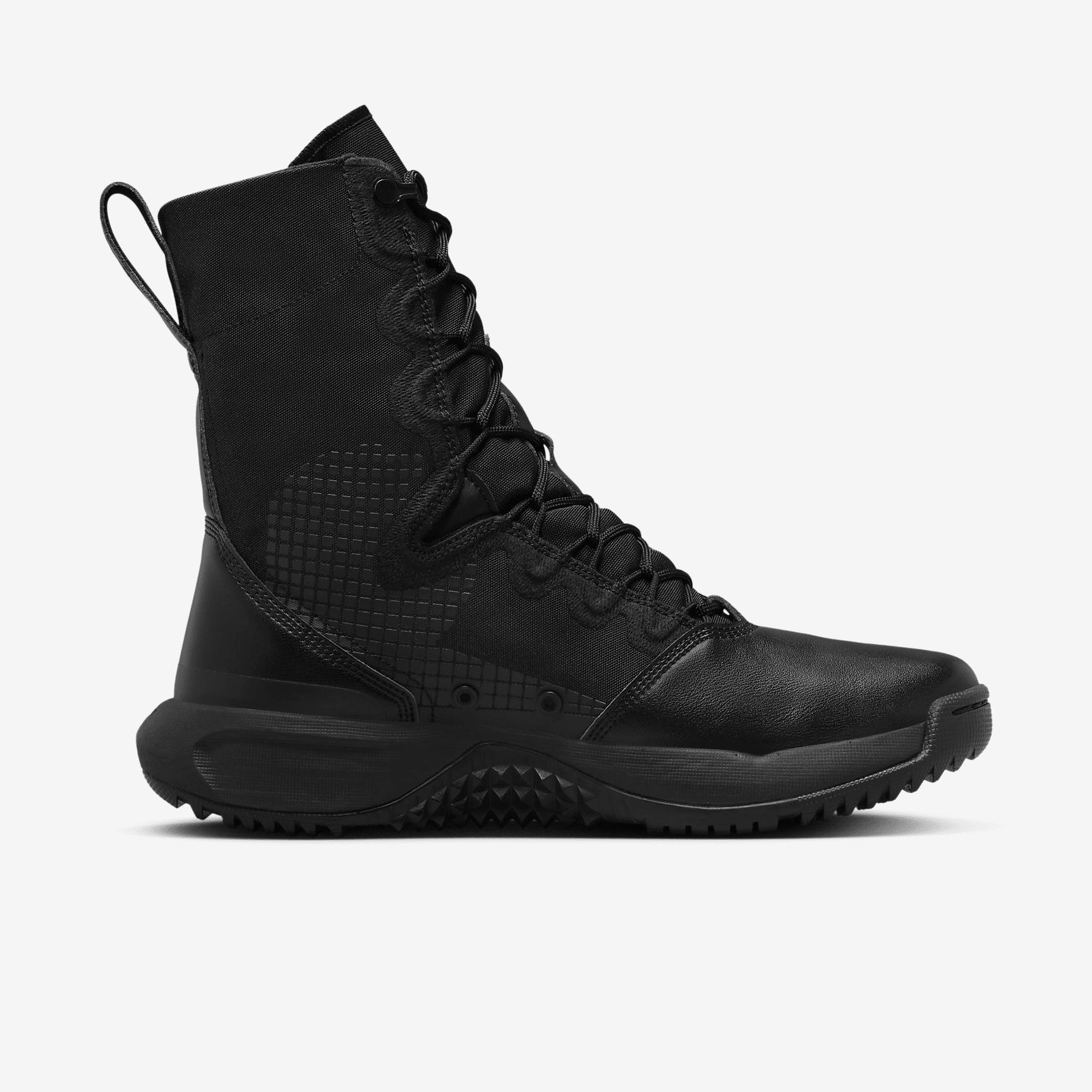 Nike Mens SFB B2 Boots | FN3717-001 Product Image