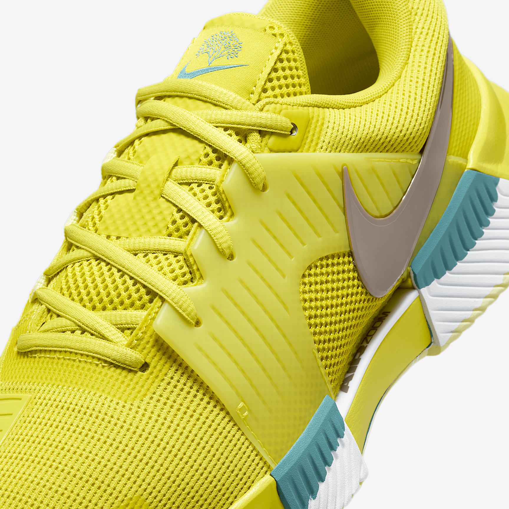 Nike Men's GP Challenge 1 Premium Hard Court Tennis Shoes Product Image