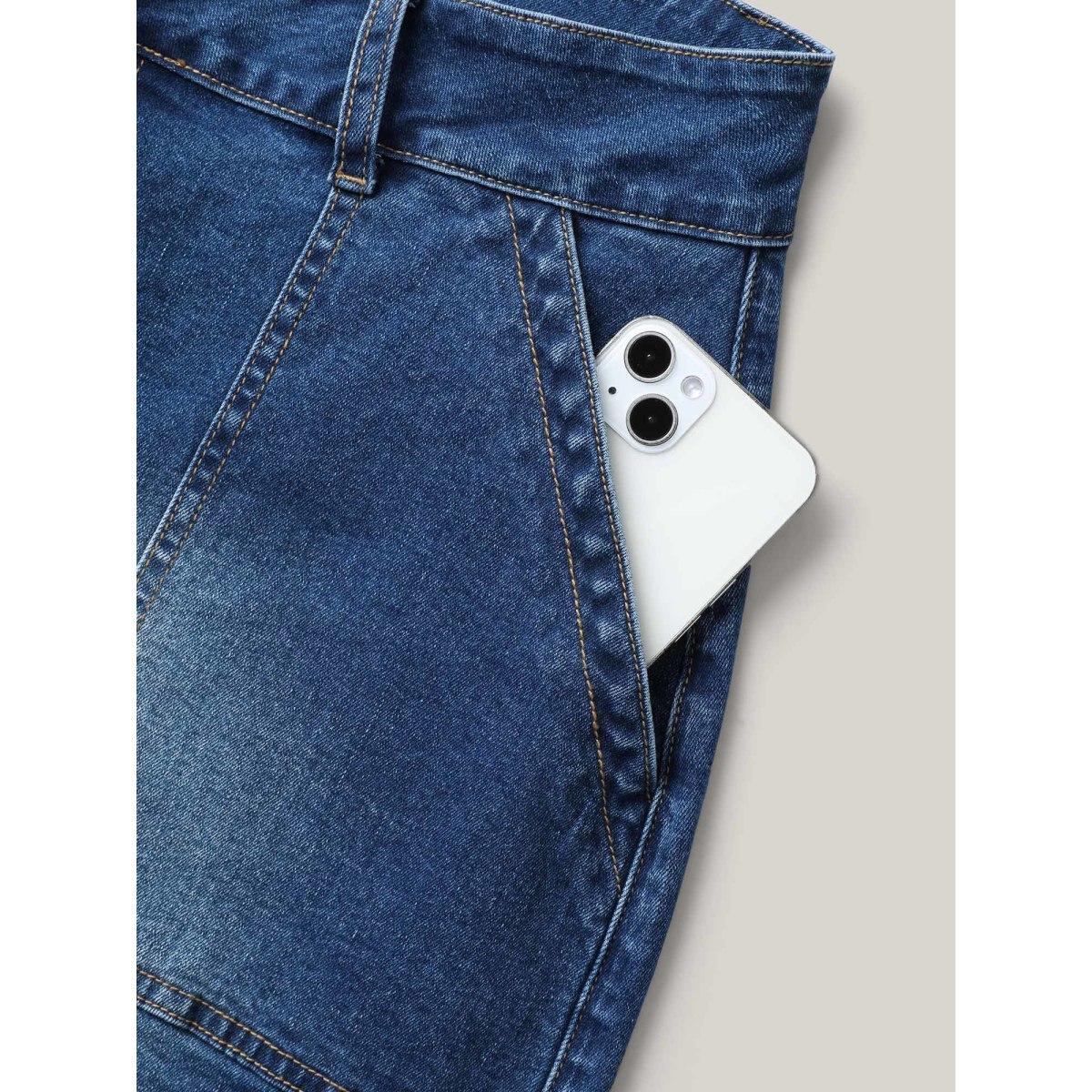 Plus Size Faded Straight-Leg Denim Shorts Women Midblue Medium stretch Casual Slanted pocket At the Office Denim Shorts BloomChic 30/6X Product Image