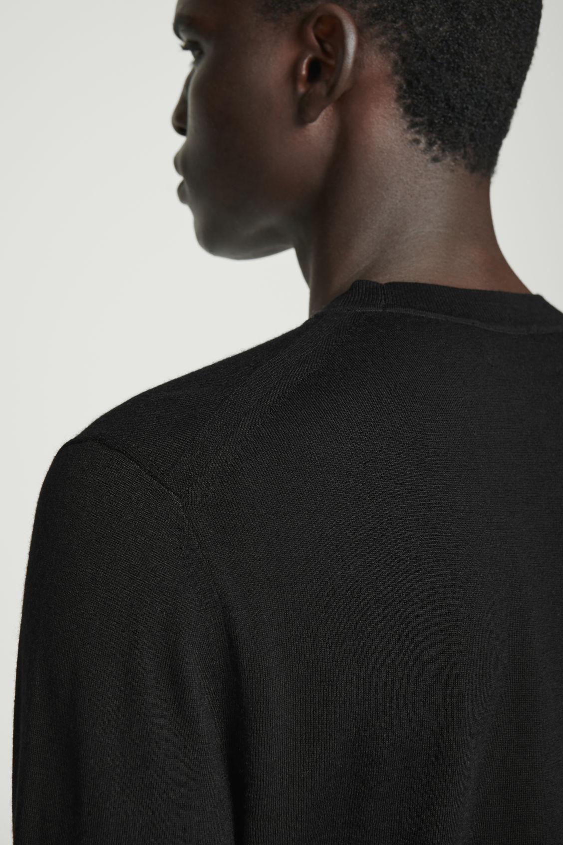 SLIM MERINO WOOL CREW-NECK SWEATER Product Image