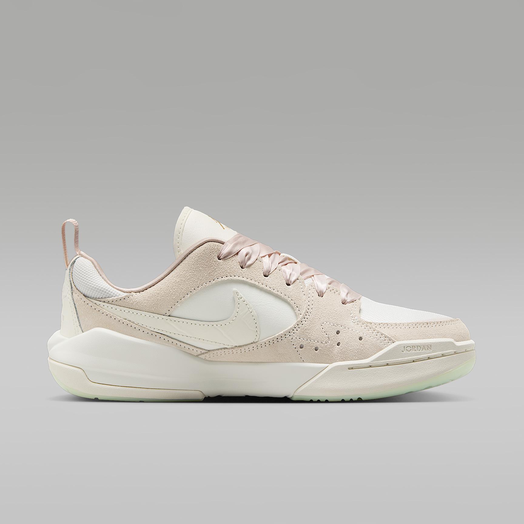 Jordan CMFT Era Women's Shoes Product Image