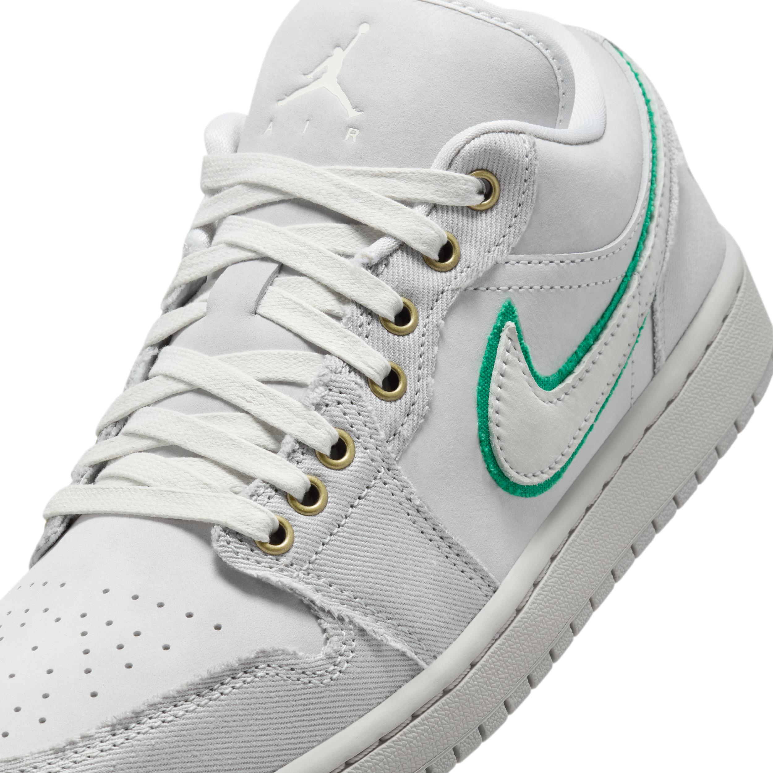 Womens Air Jordan 1 Low SE Shoes | IH3369-077 Product Image