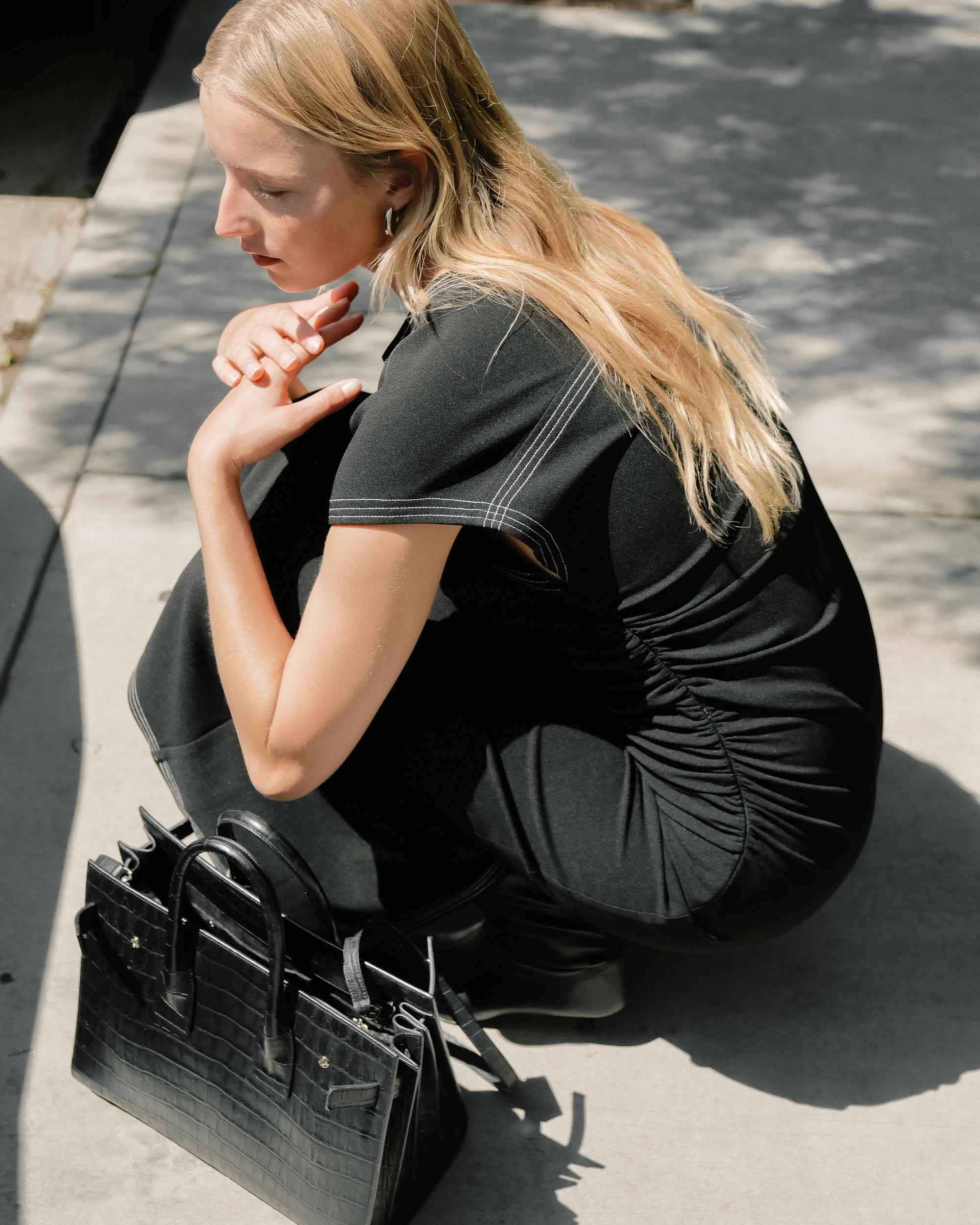 Vela Contrast-Stitch Ruched-Waist Dress Product Image