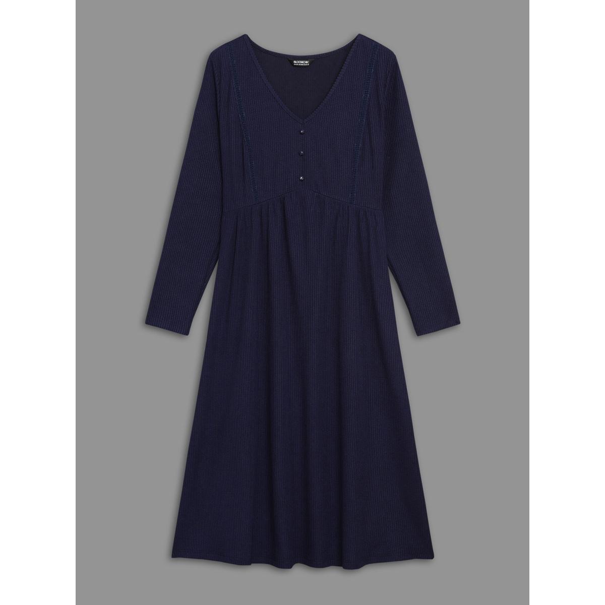 Plus Size Pit Strip Pocket Waist-Cinching Midi Dress DarkBlue Women Elegant Woven ribbon&lace trim V-neck Long Sleeve Curvy BloomChic 28/5X Product Image