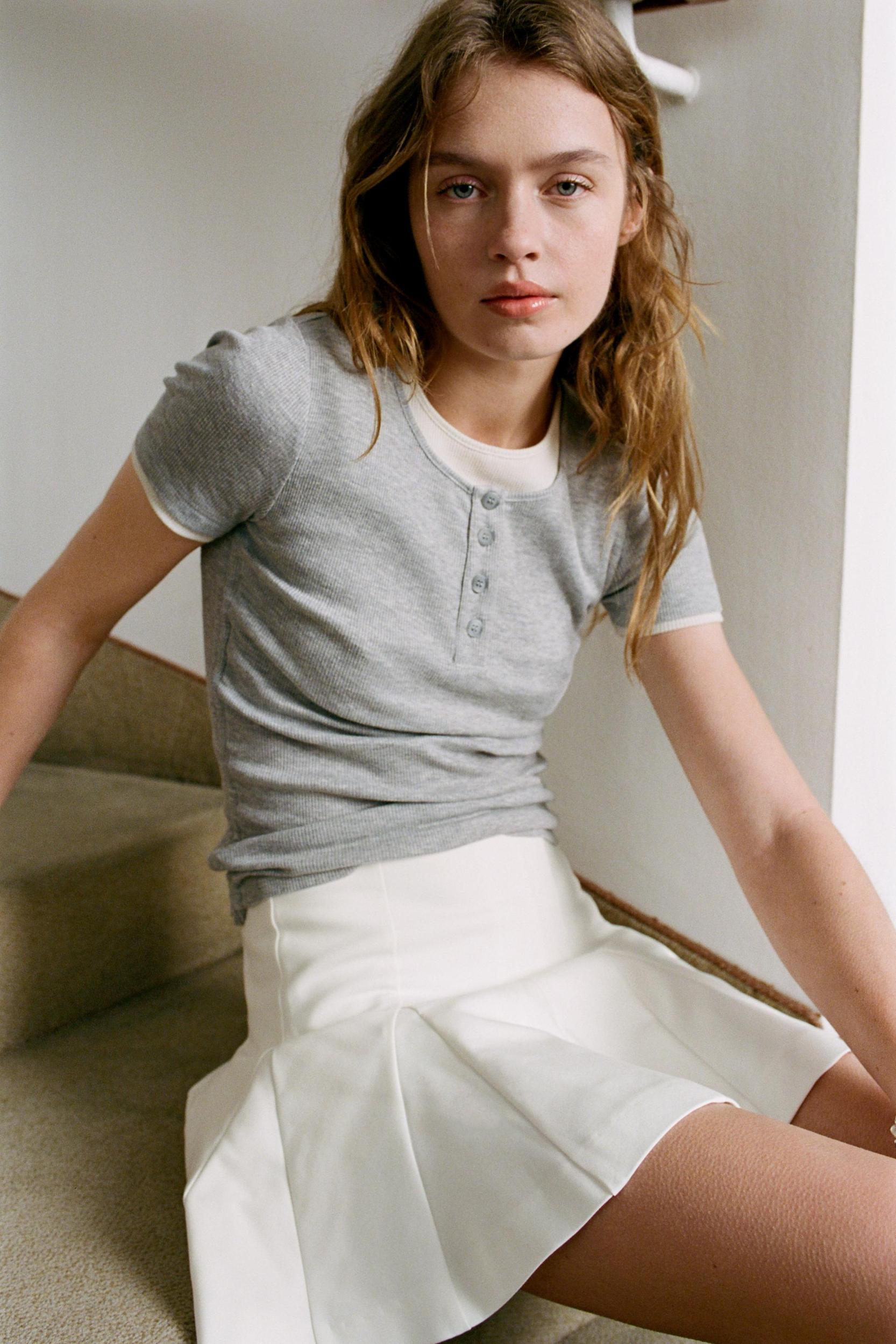 DOUBLE LAYERED RUCHED T-SHIRT Product Image