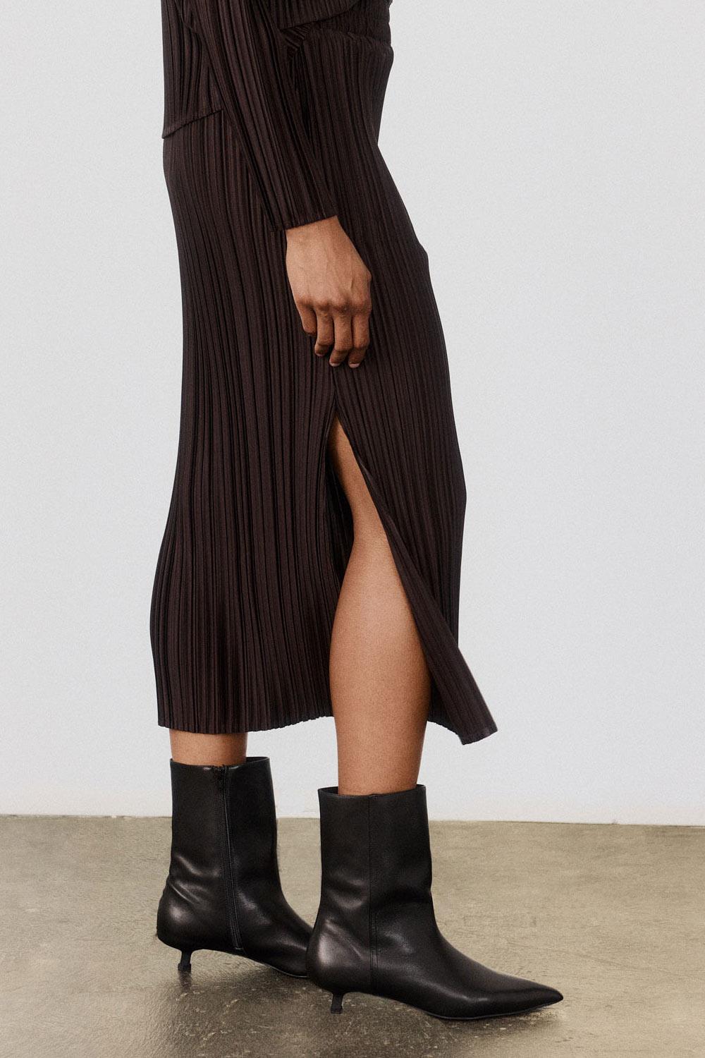 Relaxed Pleated Skirt Product Image