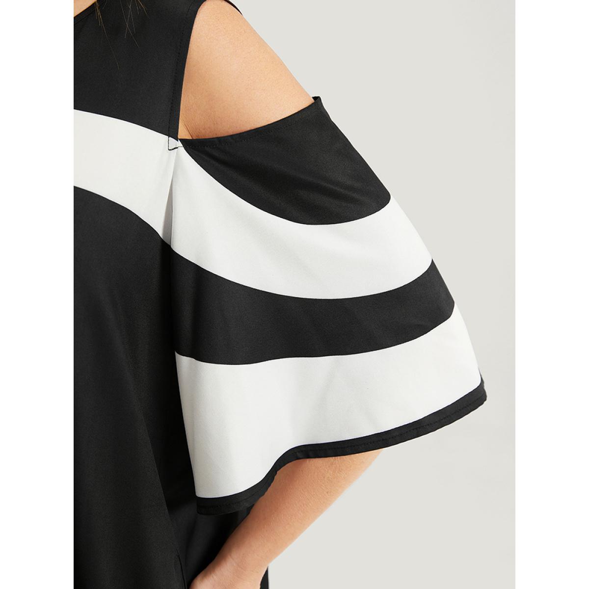 Plus Size Colorblock Contrast Pocket Cold Shoulder Dress Black Women Elegant Contrast Cold Shoulder Half Sleeve Curvy Knee Dress BloomChic 12/L Product Image