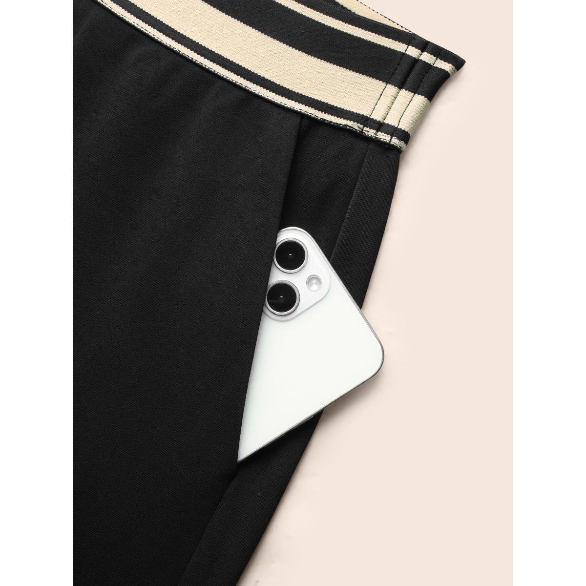 Plus Size Mid Rise Contrast Elastic Waist Pants Women Black Casual Mid Rise Everyday Pants BloomChic 18-20/2X Product Image