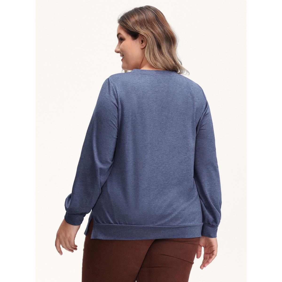 Plus Size Heather Island Pattern Sweatshirt Women Navy Leisure Round Neck Casual Sweatshirts BloomChic 28/5X Product Image