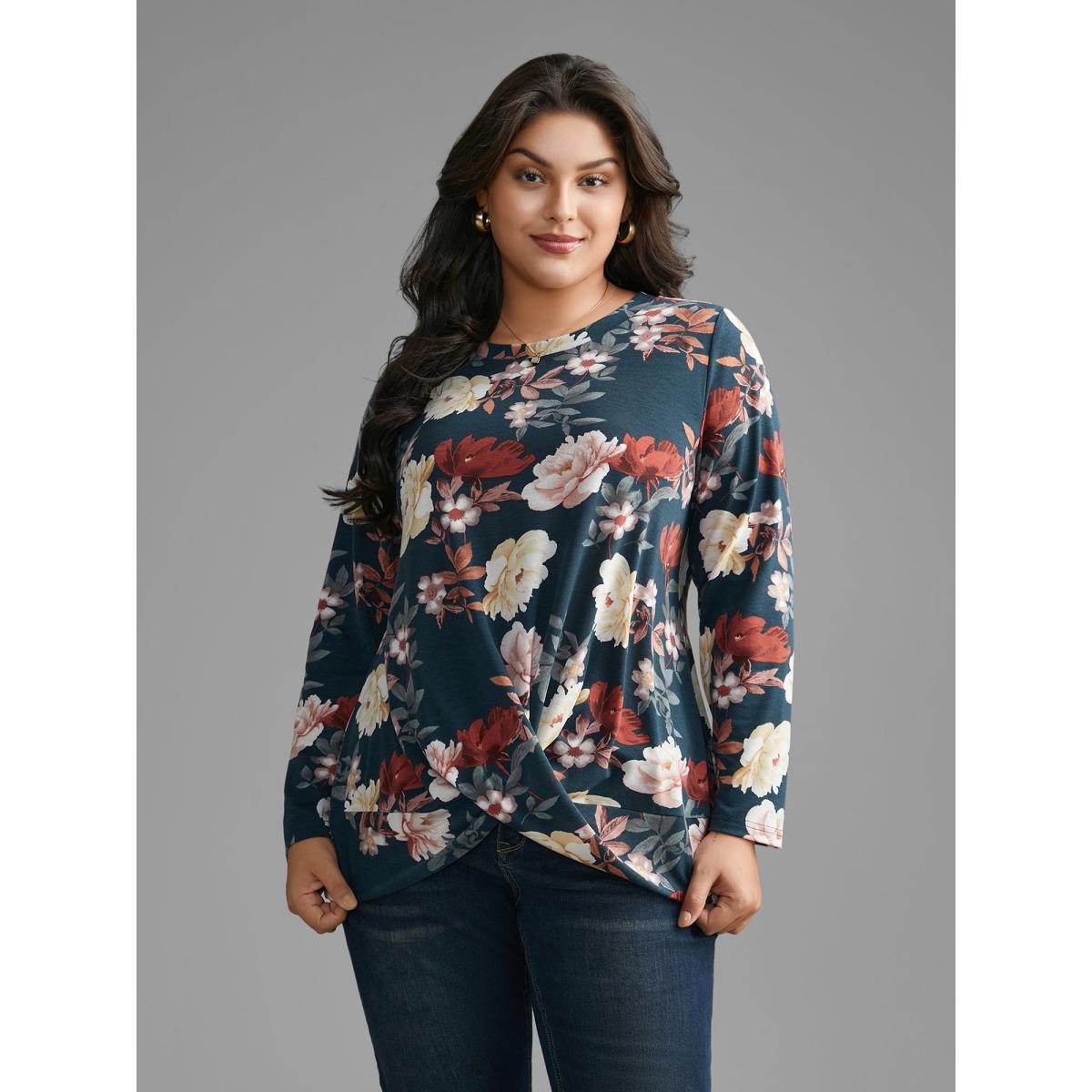 Plus Size Floral Crew Neck Twist Front T-shirt Multicolor Women Elegant Twist Natural Flowers Round Neck Everyday T-shirts BloomChic 22-24/3X Product Image
