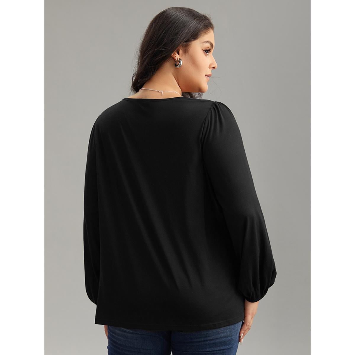 Plus Size Floral Embroidered Gathered Elastic Cuffs T-shirt Black Women Elegant Elastic cuffs Silhouette Floral Print Round Neck Dailywear T-shirts BloomChic 22-24/3X Product Image