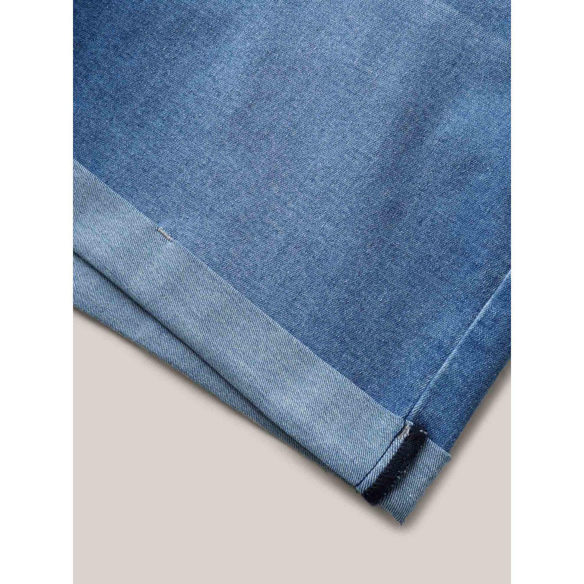 Plus Size Stretchy Roll Hem Denim Shorts Women Denimlightblue Medium stretch Casual Slanted pocket Leisure Denim Shorts BloomChic 16/1X Product Image