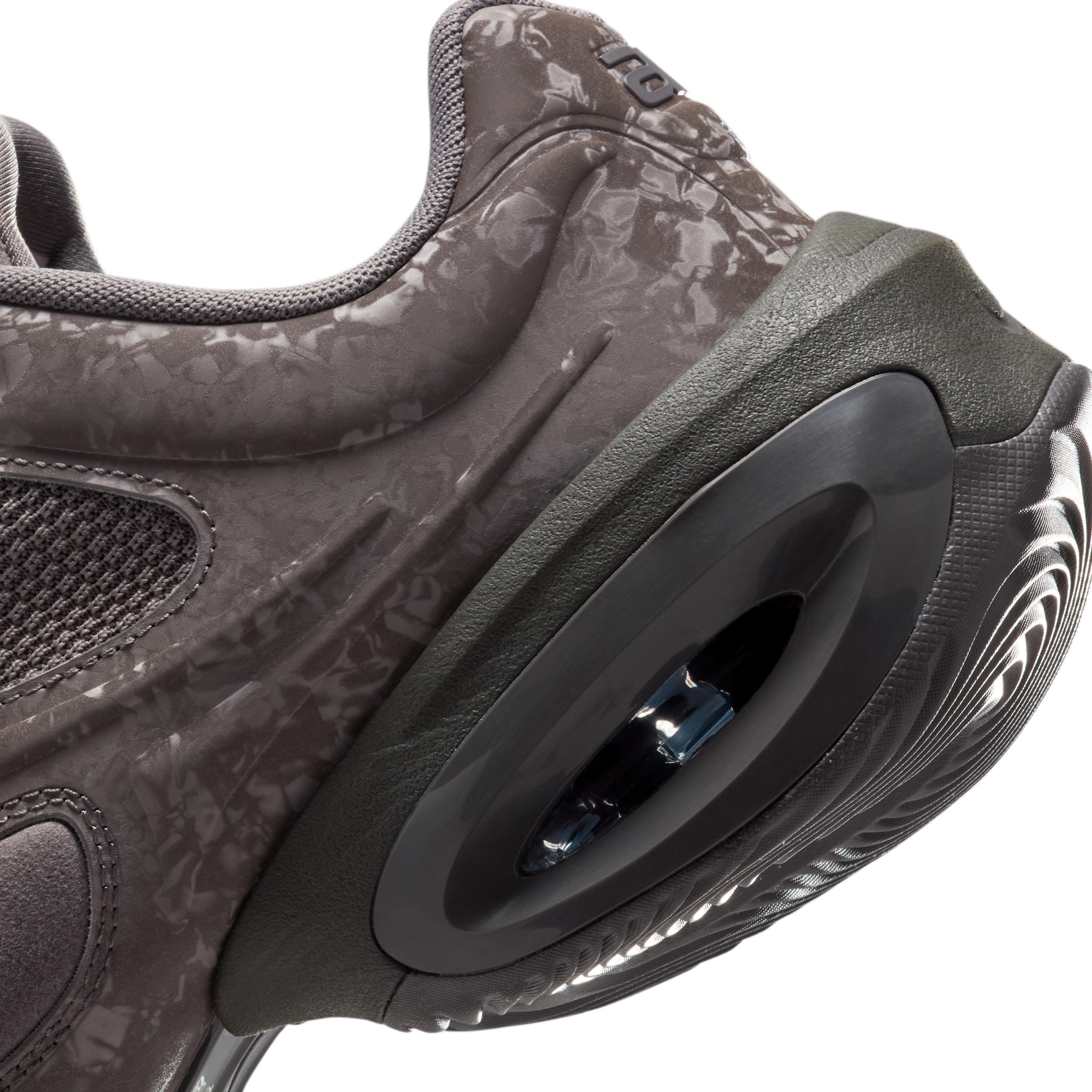 Nike Women's Air Max Muse Shoes Product Image