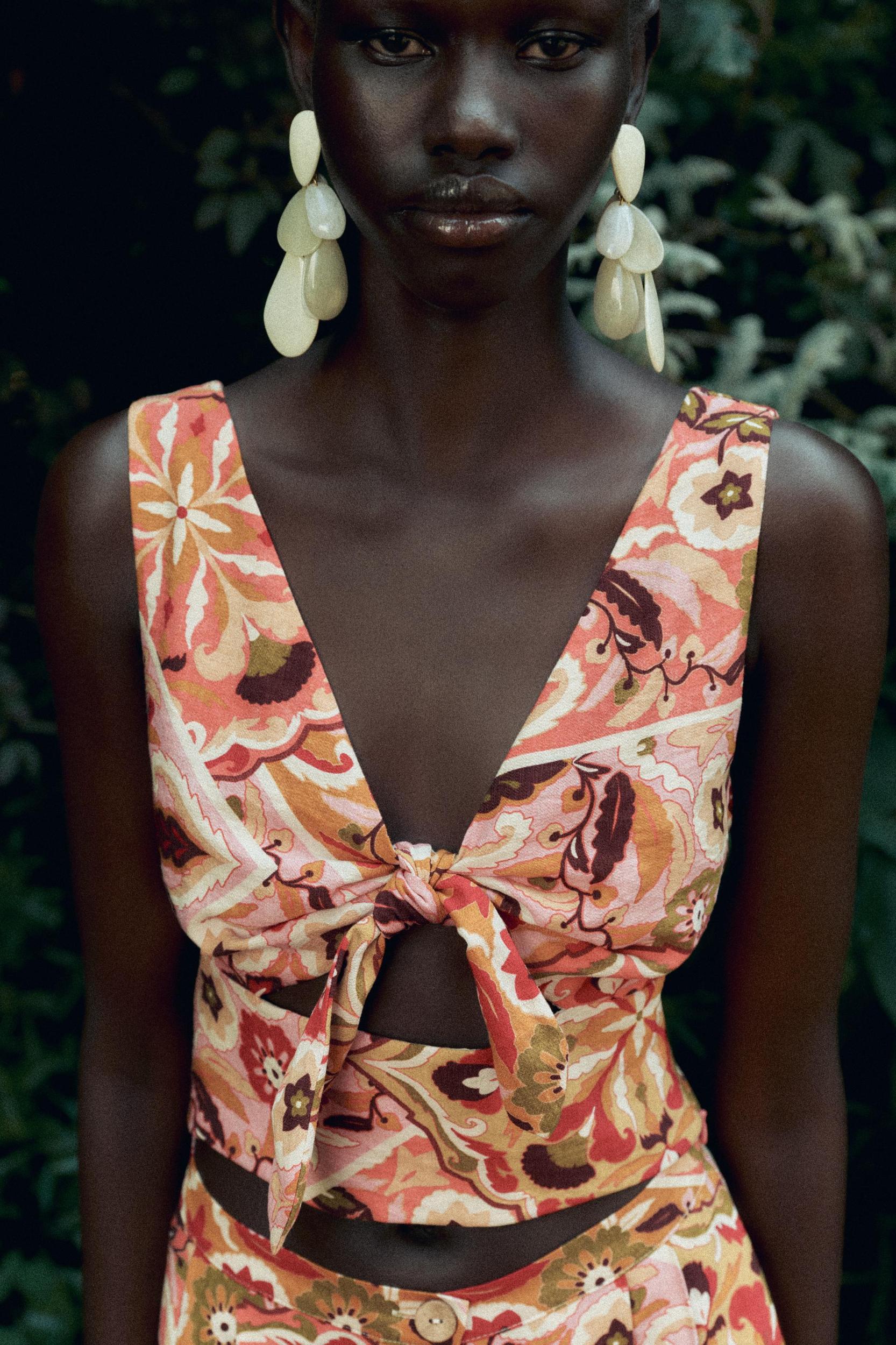 KNOTTED PRINTED RUSTIC TOP Product Image