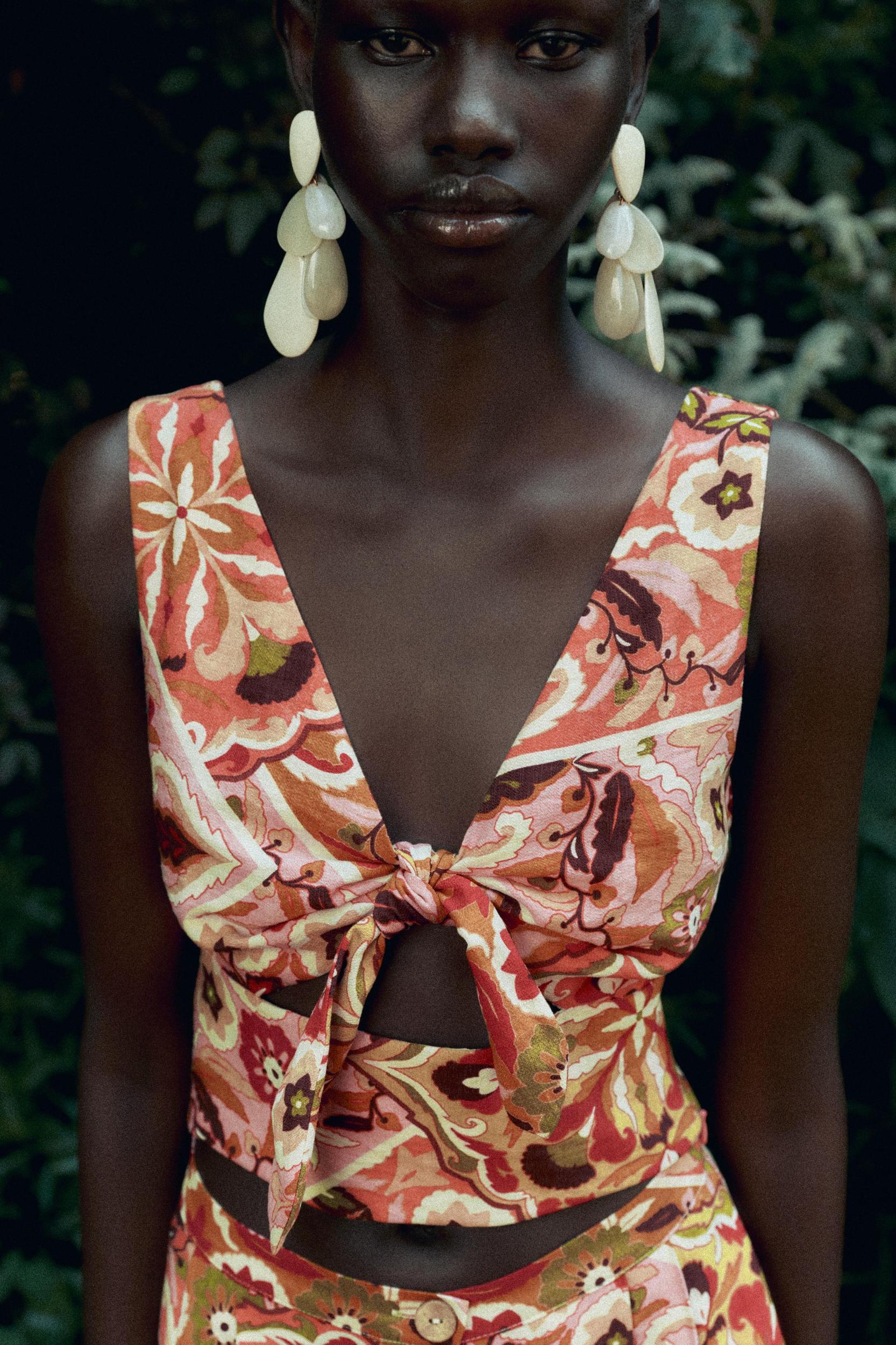 KNOTTED PRINTED RUSTIC TOP Product Image