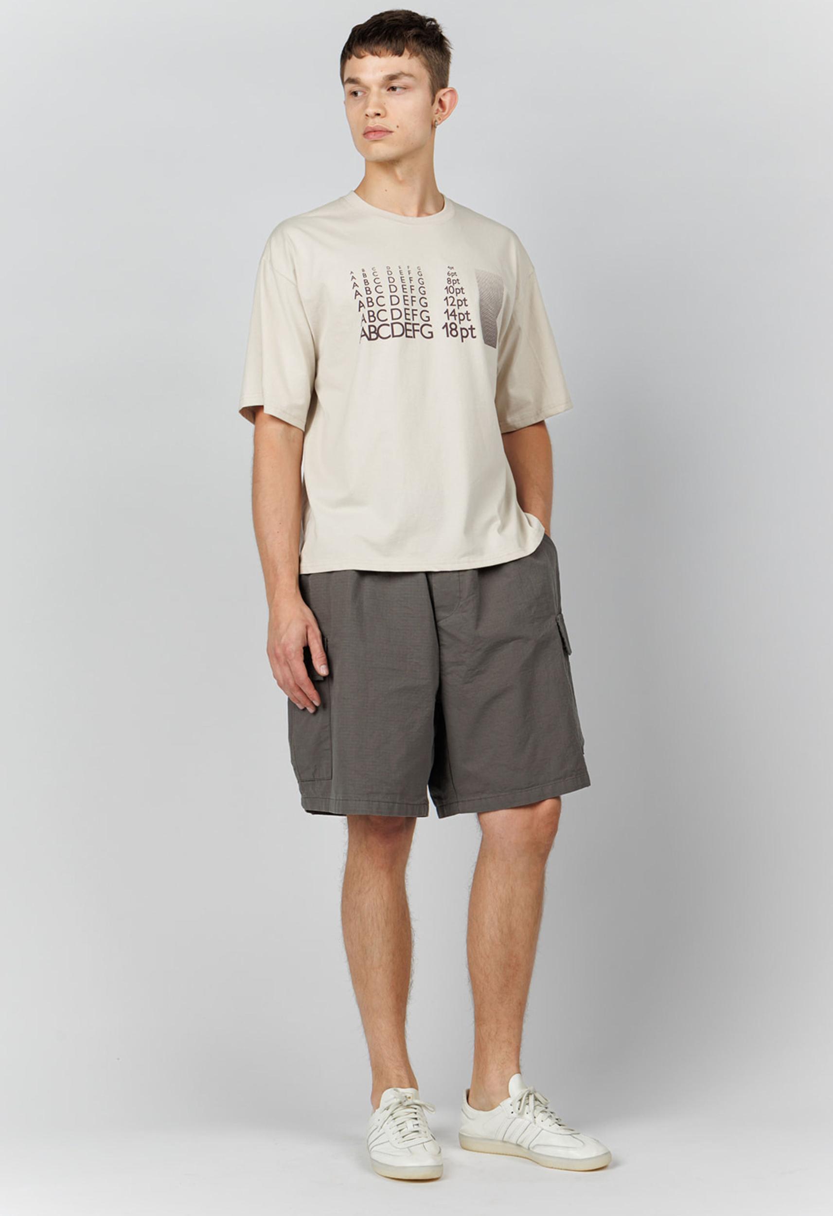 Cargo Shorts in Charcoal Product Image
