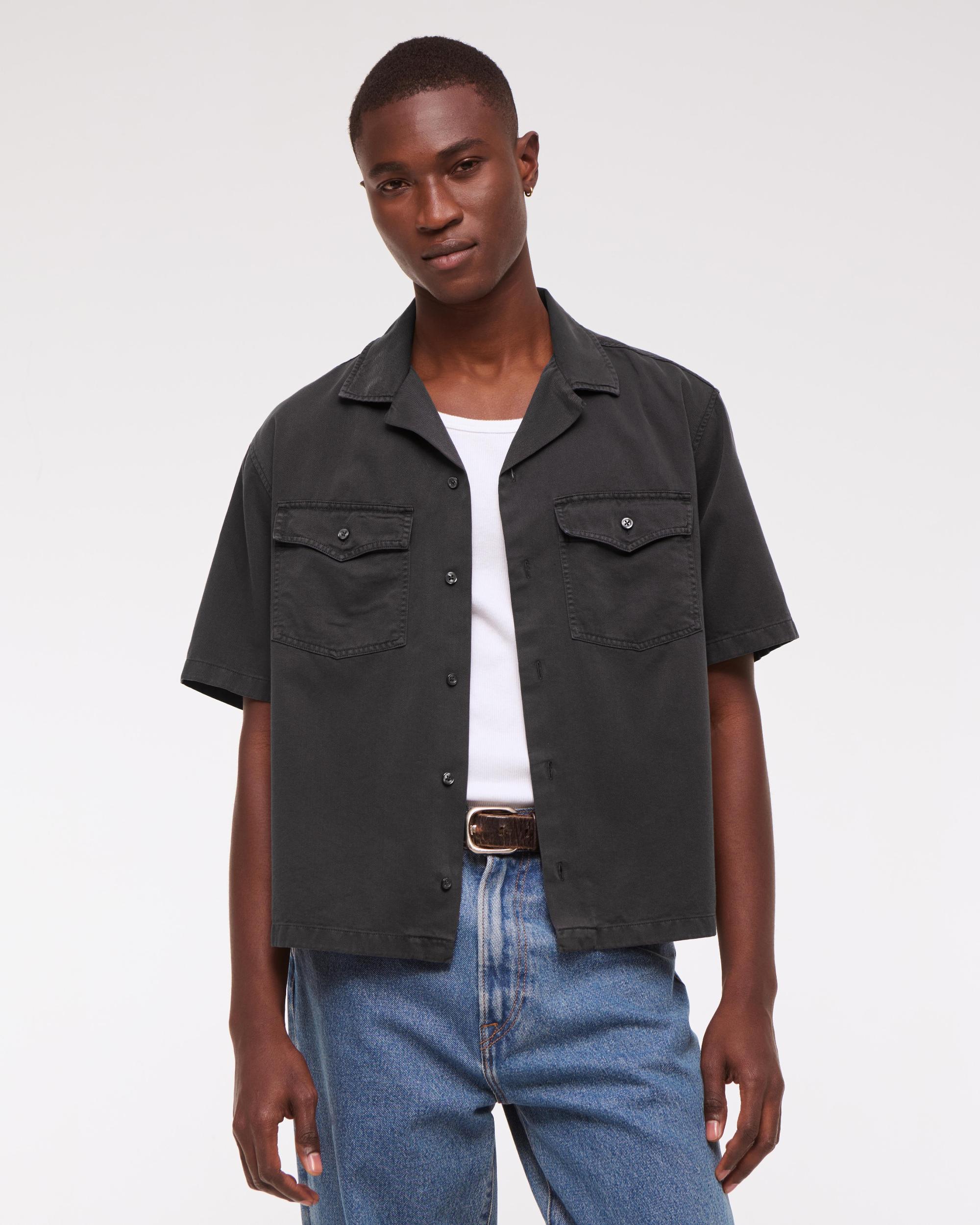Short-Sleeve Cropped Modelo Workwear Button-Up Shirt Product Image