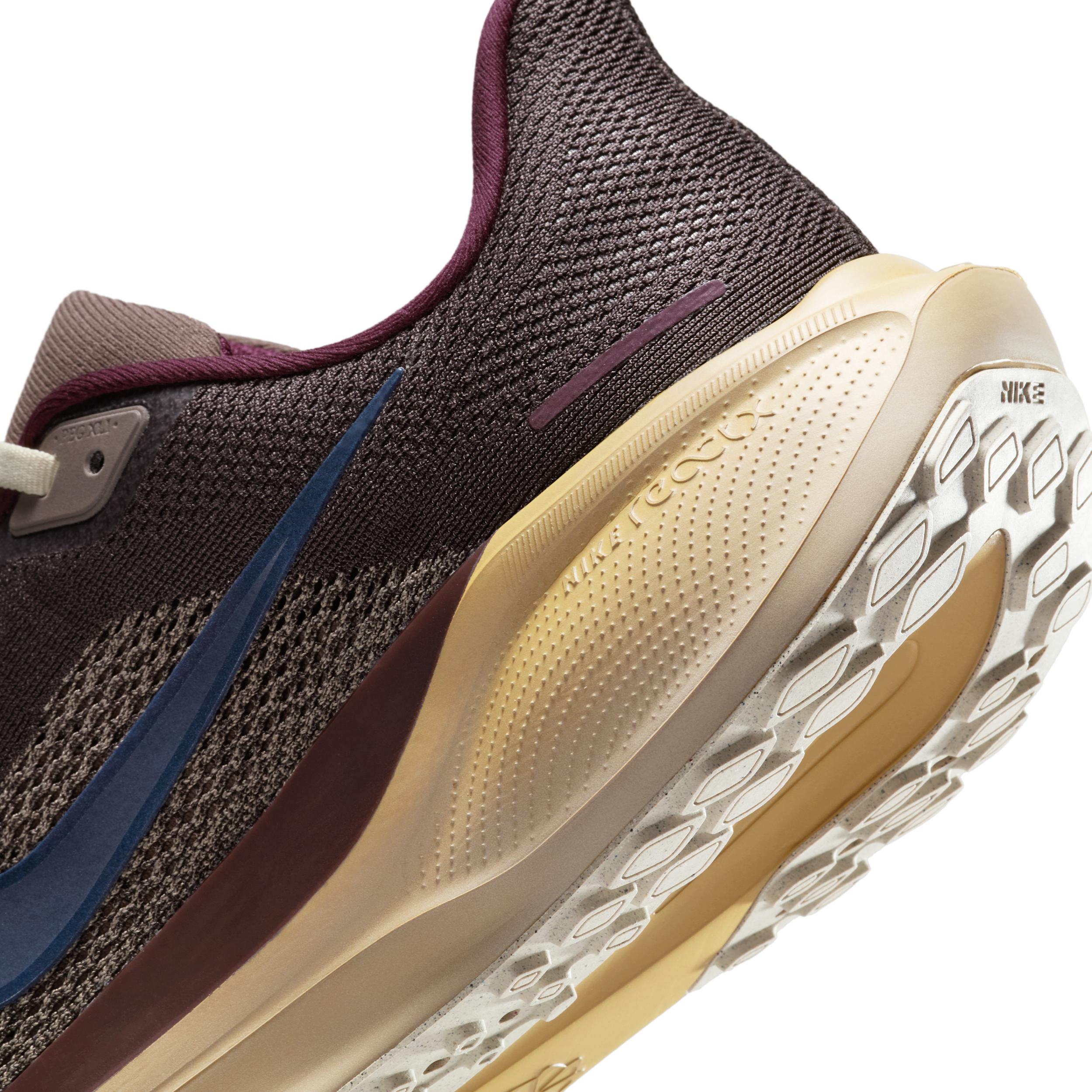 Nike Men's Pegasus 41 PRM Road Running Shoes Product Image