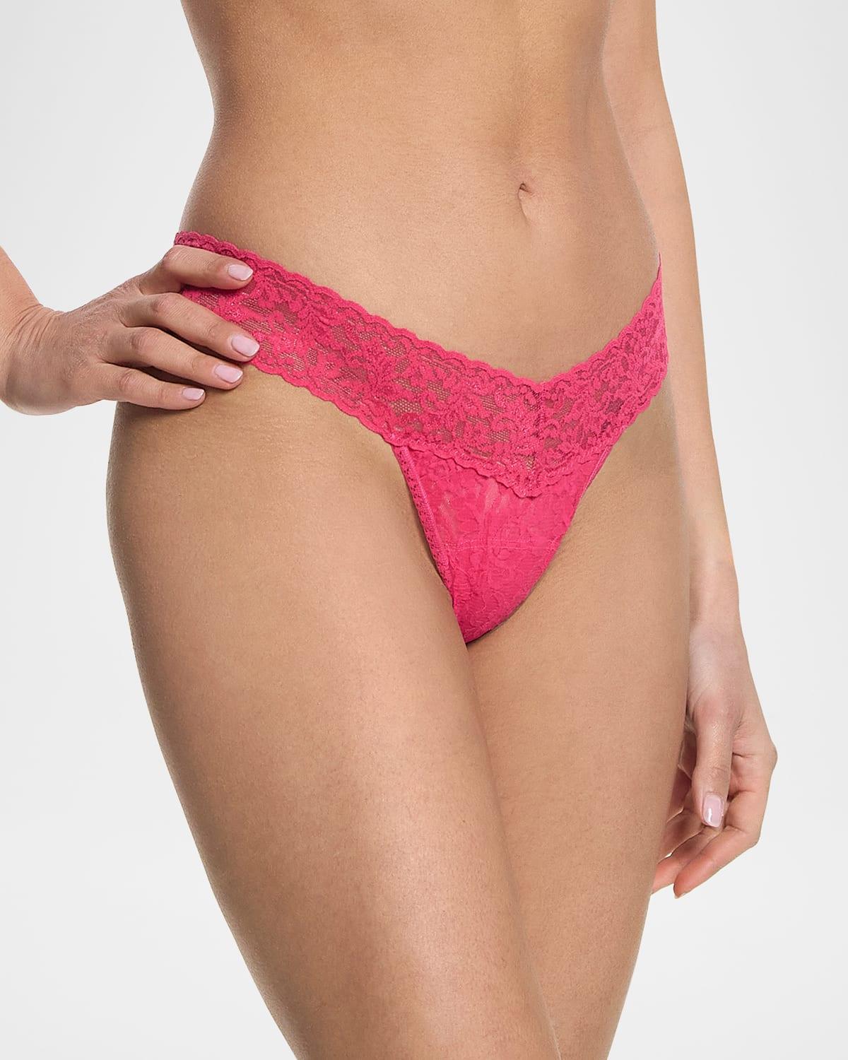 Signature Lace Low Rise Thong Product Image