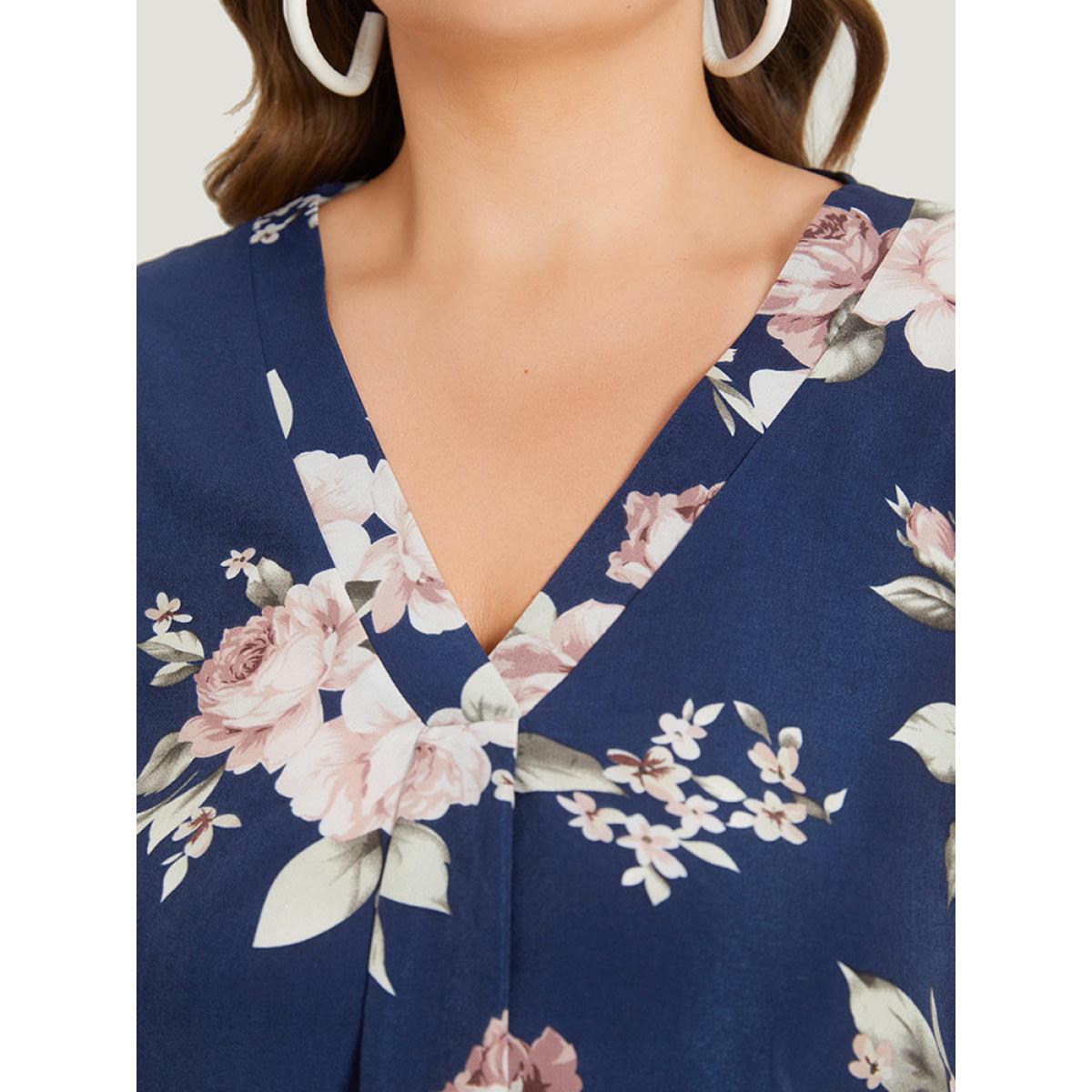 Plus Size Indigo Floral Print V Neck Plicated Detail Tab Sleeve Blouse Women Elegant Half Sleeve V-neck Dailywear Blouses BloomChic 10/M Product Image