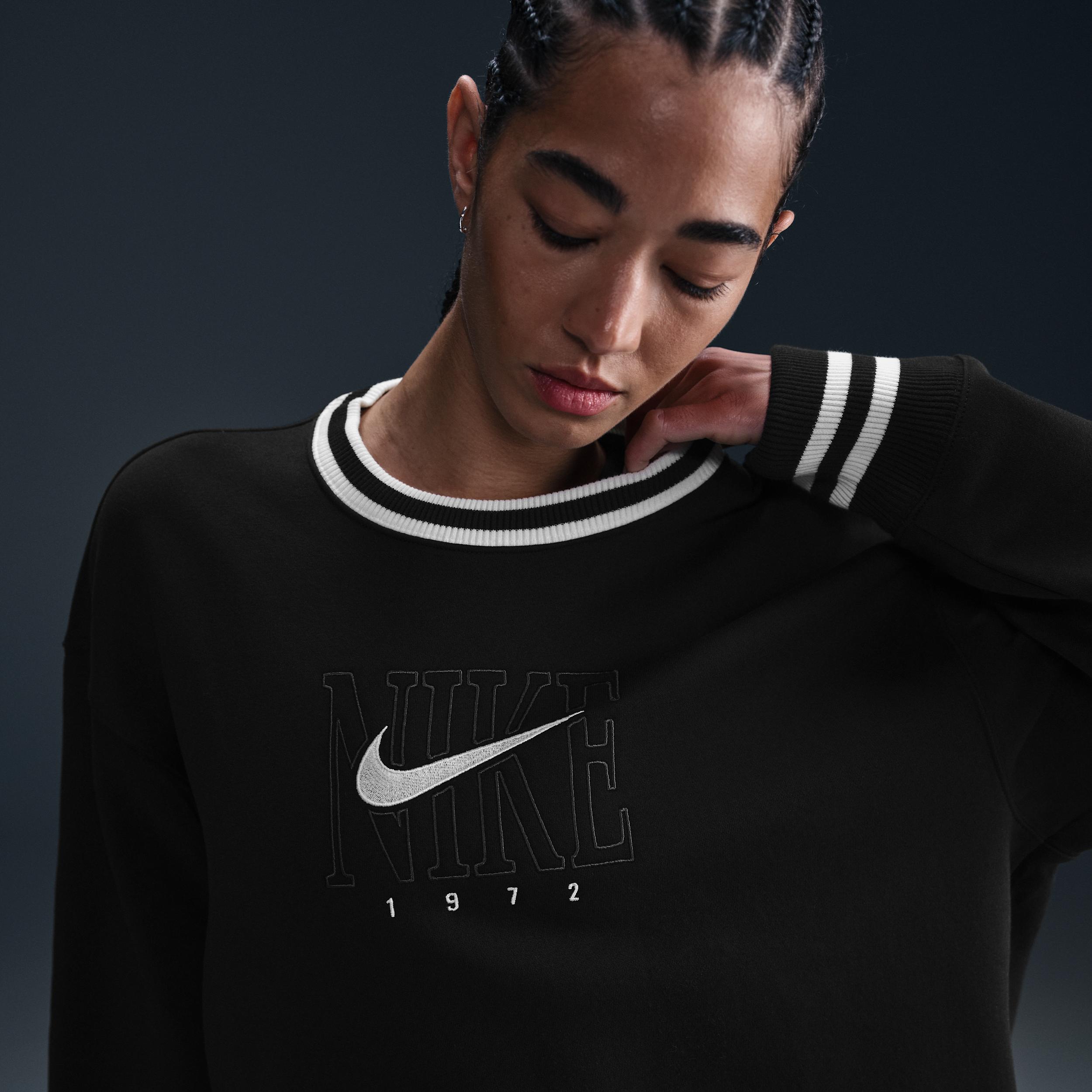 Womens Nike Sportswear Phoenix Fleece Oversized Graphic Crew-Neck Sweatshirt | HJ0949-233 Product Image