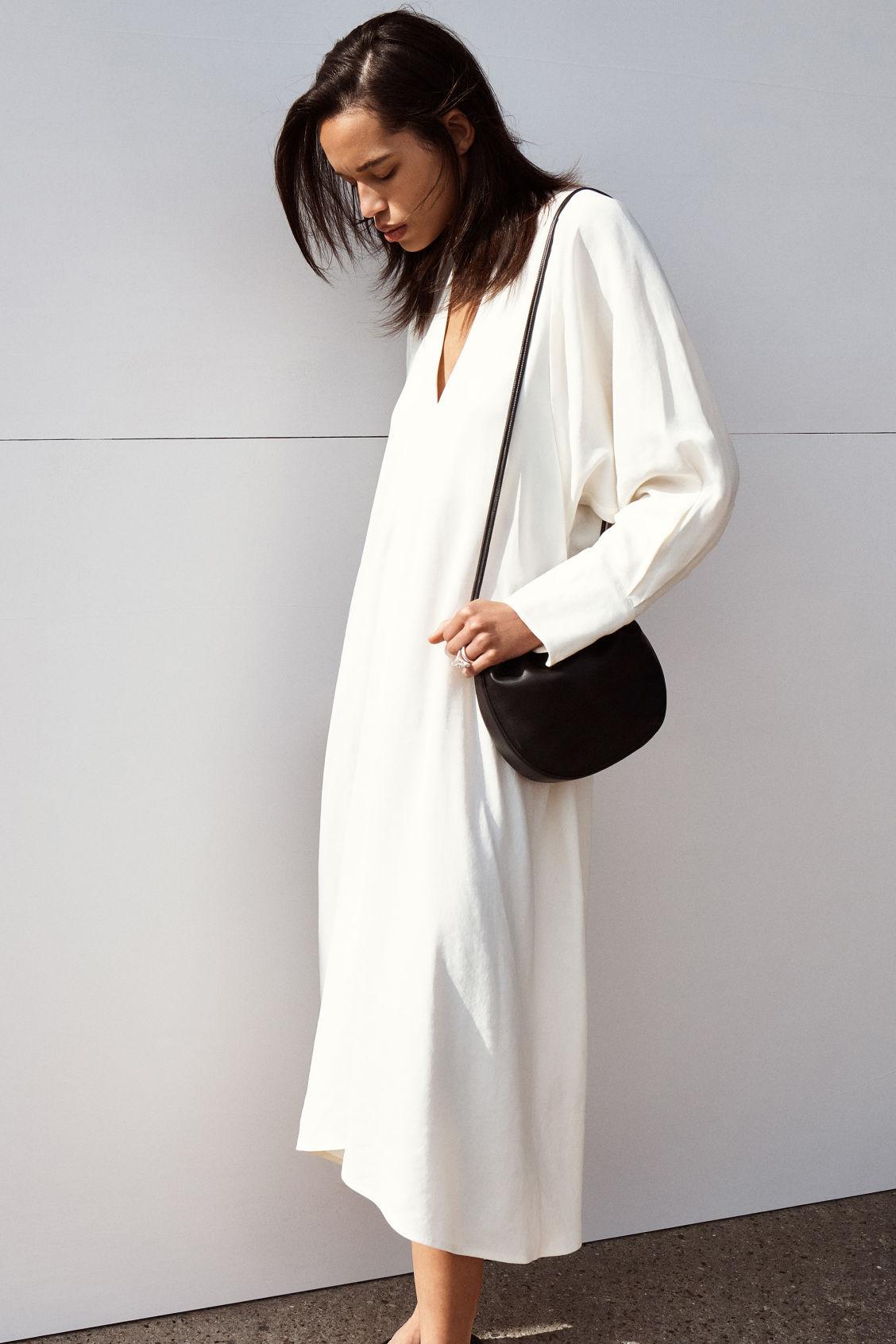 V-NECK LINEN SHIRT DRESS Product Image