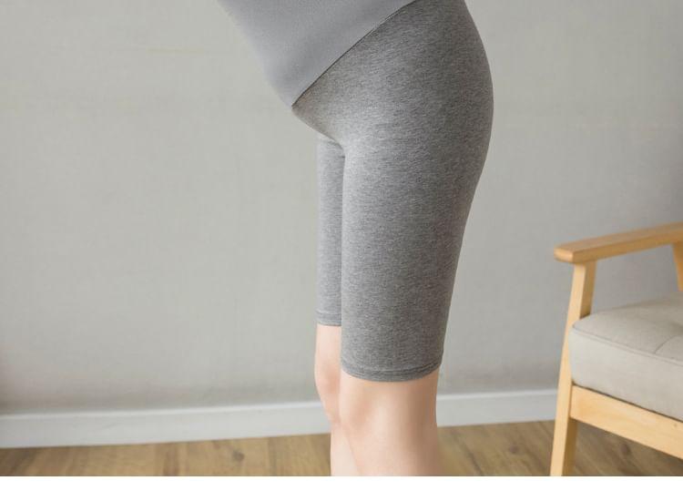 Maternity Elastic Waist Plain Yoga Shorts Product Image