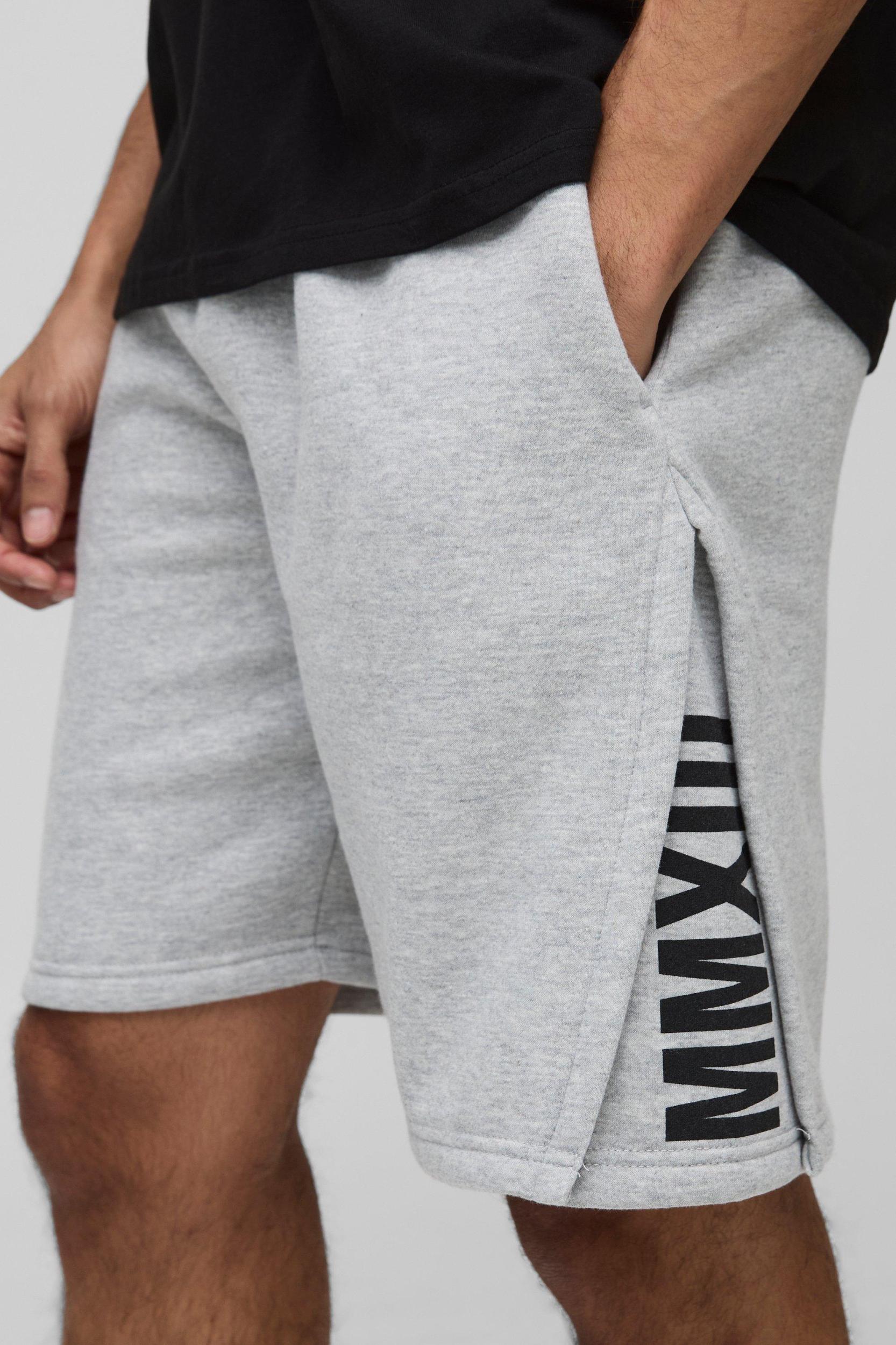Oversized Official Pleated Gusset Short | boohooMAN USA Product Image