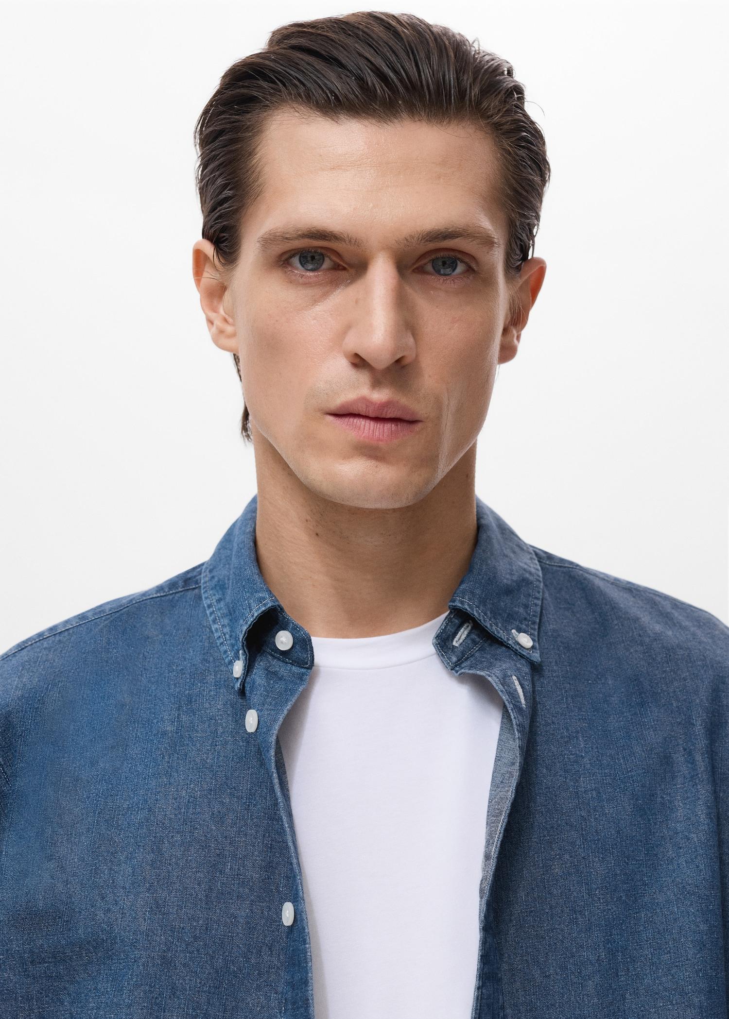 Regular fit denim shirt - Men | MANGO USA Product Image