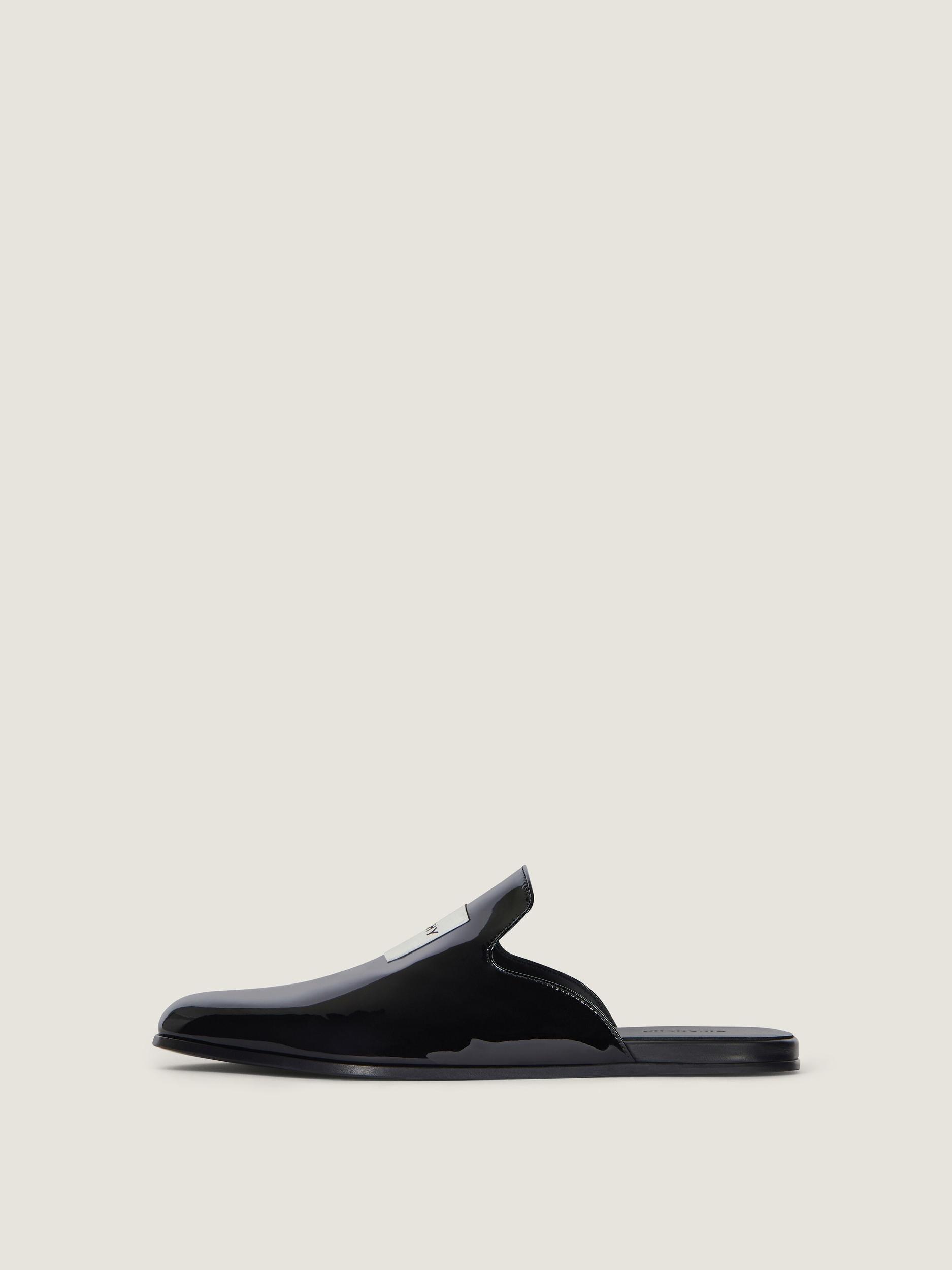 Label flat mules in patent leather Product Image