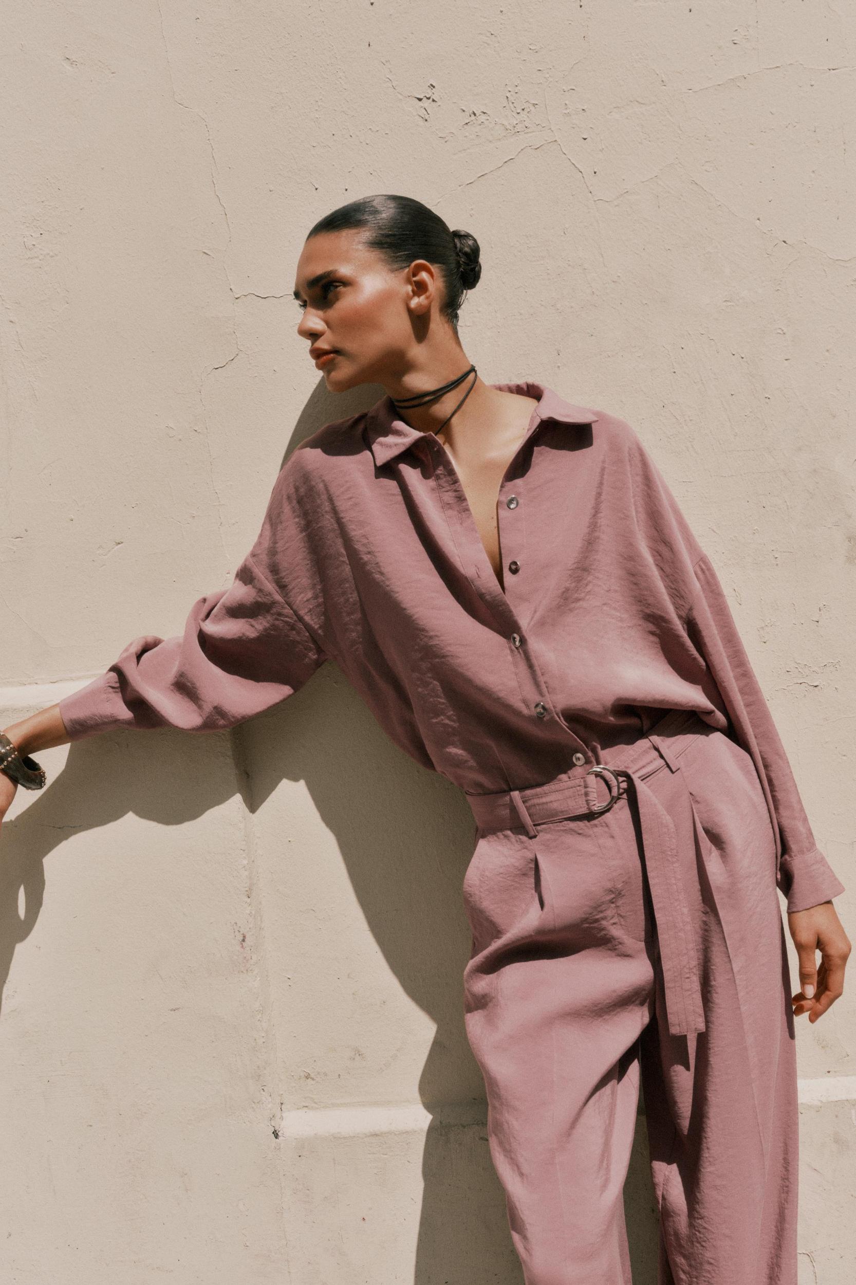 FLOWY WIDE LEG BELTED PANTS Product Image