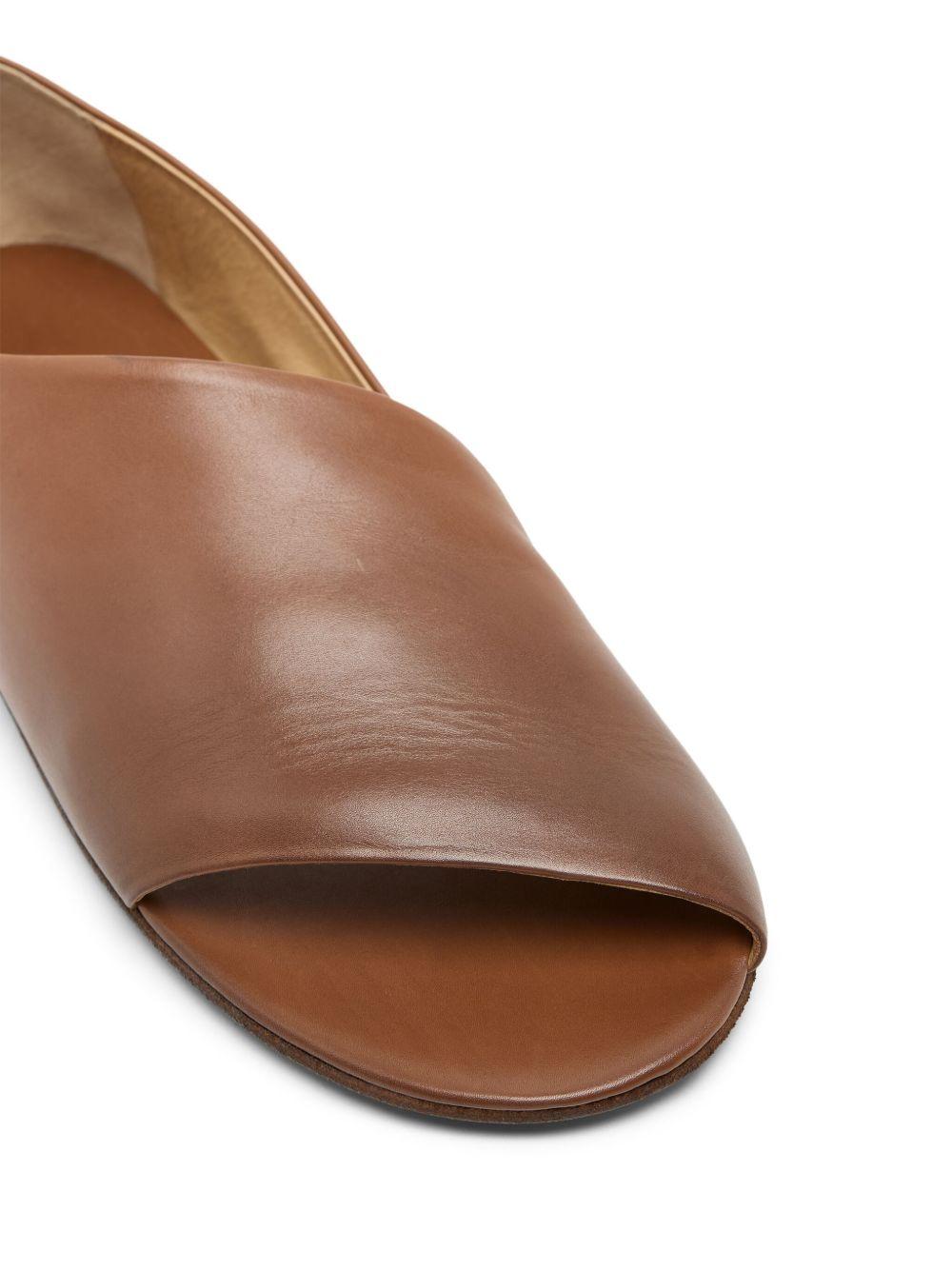 leather sandals Product Image