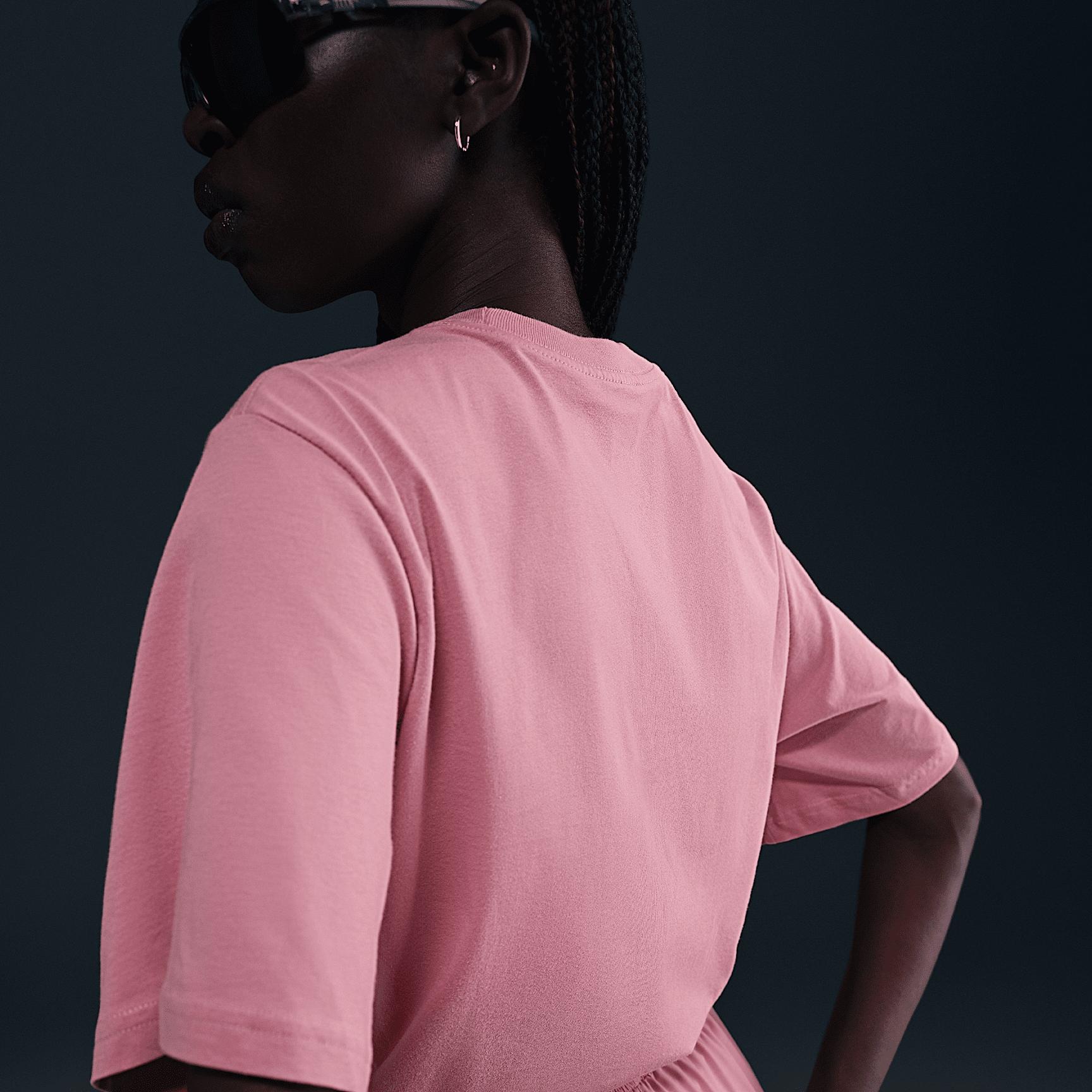 Nike Sportswear Essential Women's T-Shirt Product Image