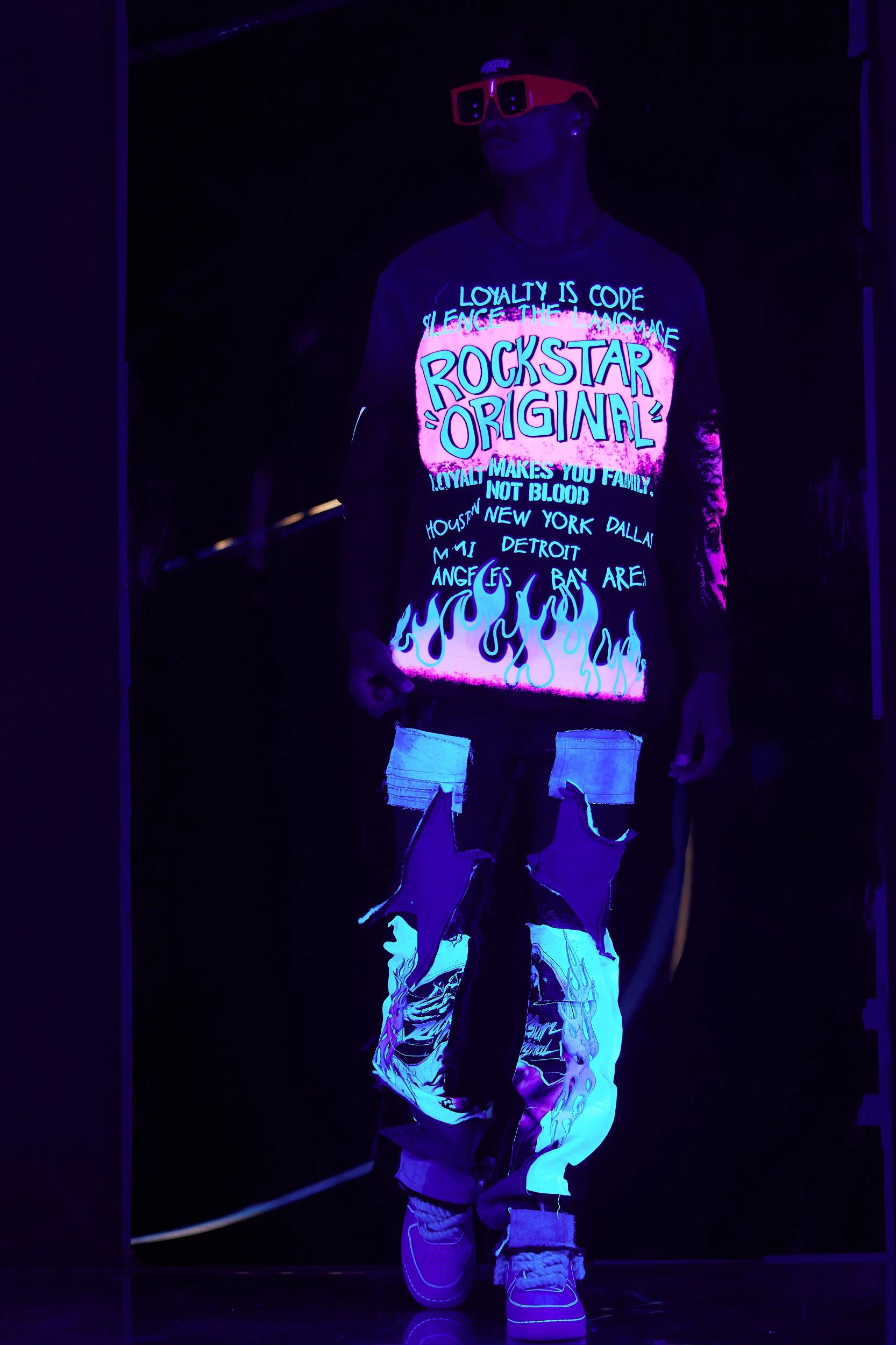 Beno Black Double Layer Long Sleeve Graphic T-Shirt Male Product Image