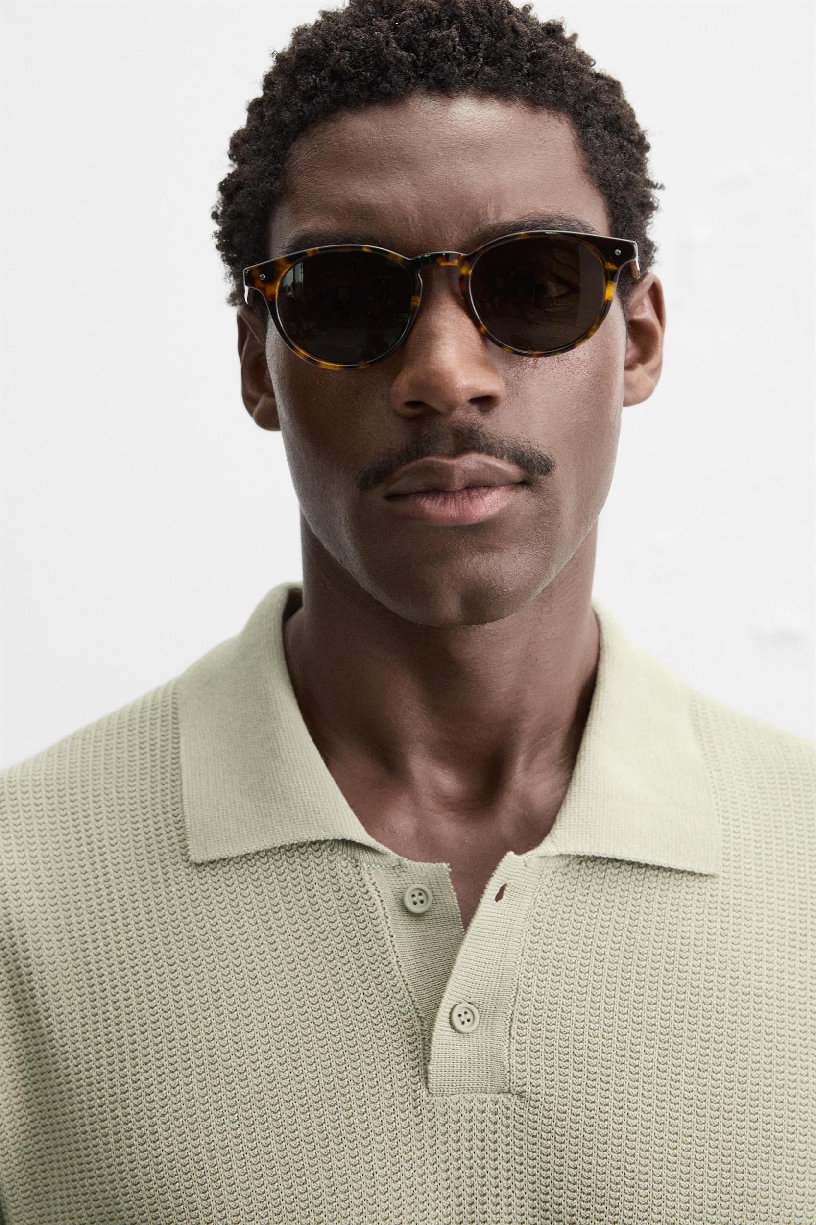 TEXTURED KNIT POLO SHIRT Product Image