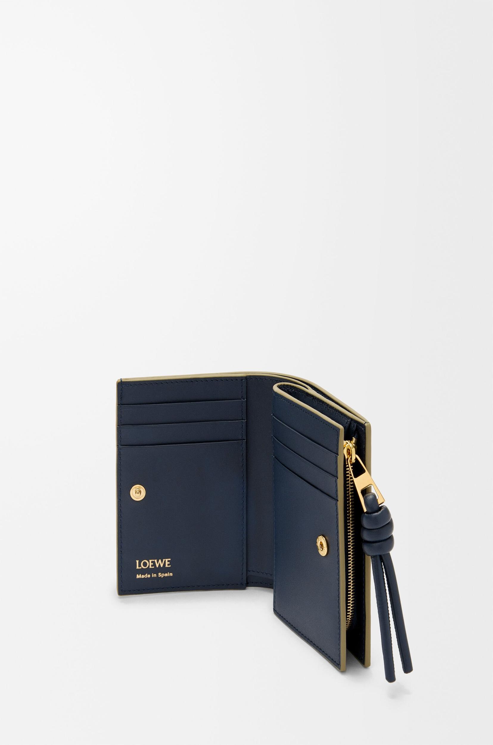 Knot compact wallet in shiny nappa calfskin Product Image