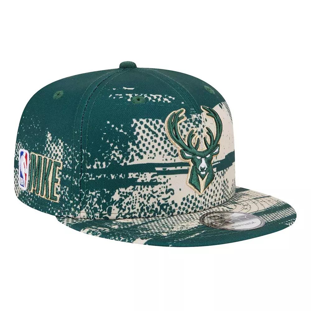 Men's New Era Hunter Green Milwaukee Bucks Tip-Off 9FIFTY Snapback Hat, Team Product Image