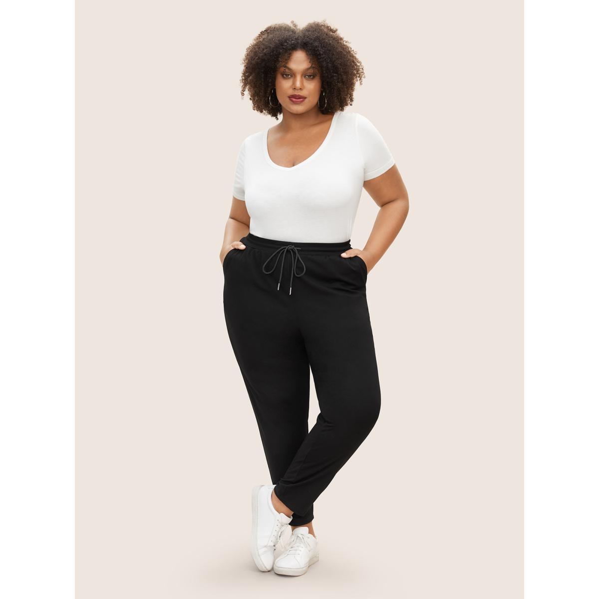 Plus Size Plain Drawstring Waist Tapered Pants Women Black Casual High Rise Everyday Pants BloomChic 18-20/2X Product Image