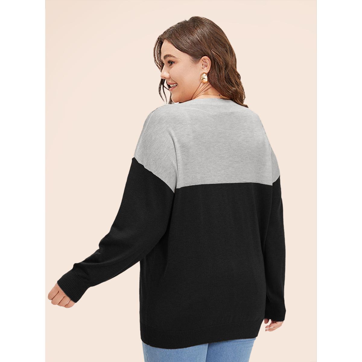 Plus Size Supersoft Essentials Colorblock Two Tone Patchwork V Neck Pullover Black Women Casual Loose Long Sleeve V-neck Dailywear Pullovers BloomChic 18-20/2X Product Image