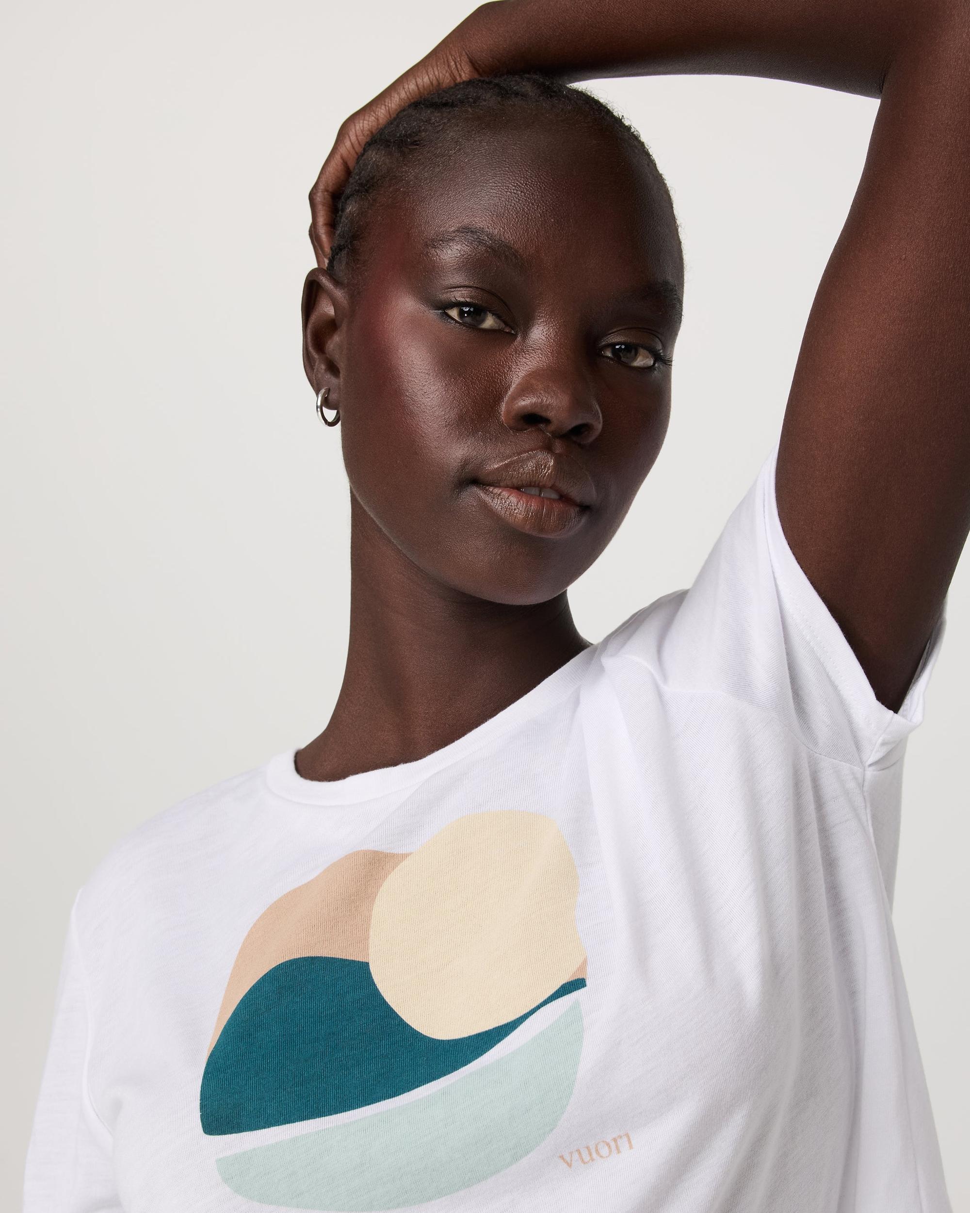 Coastline Tee Product Image