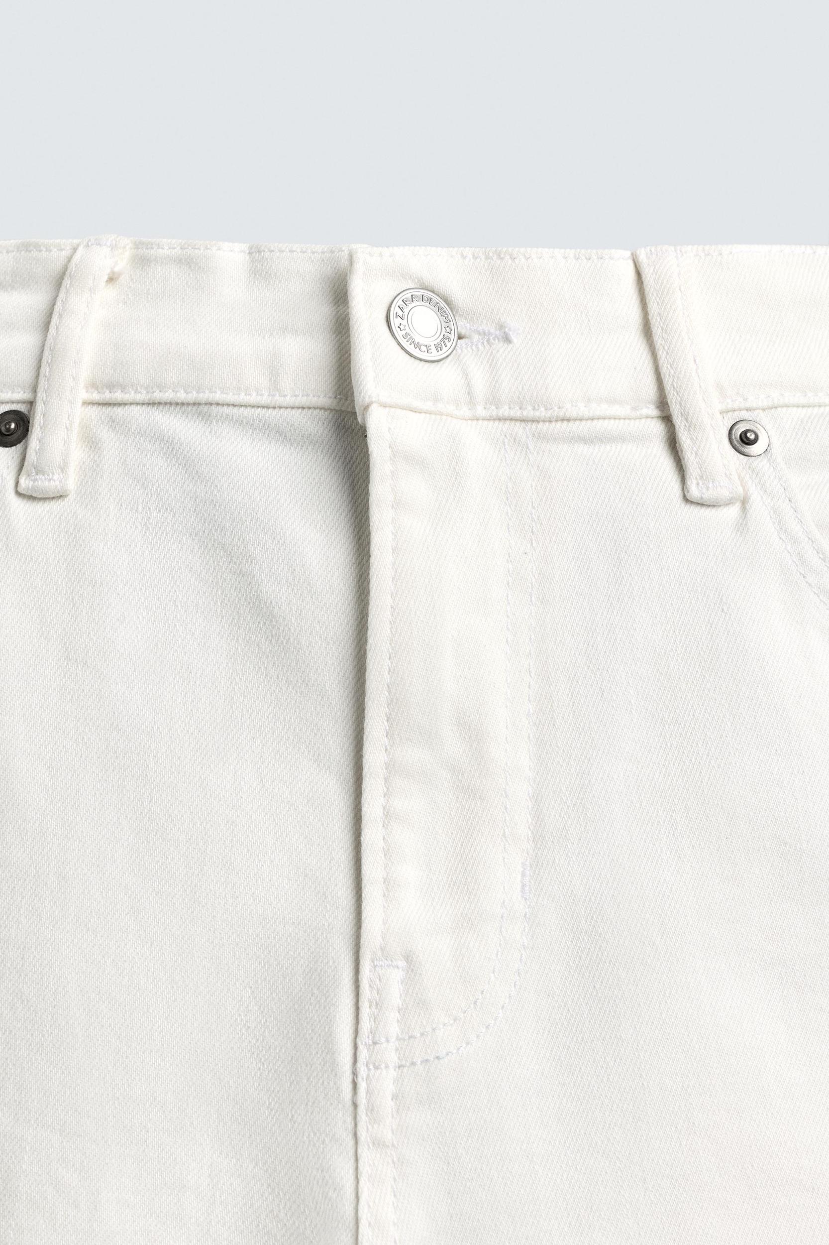 BASIC SLIM FIT JEANS Product Image