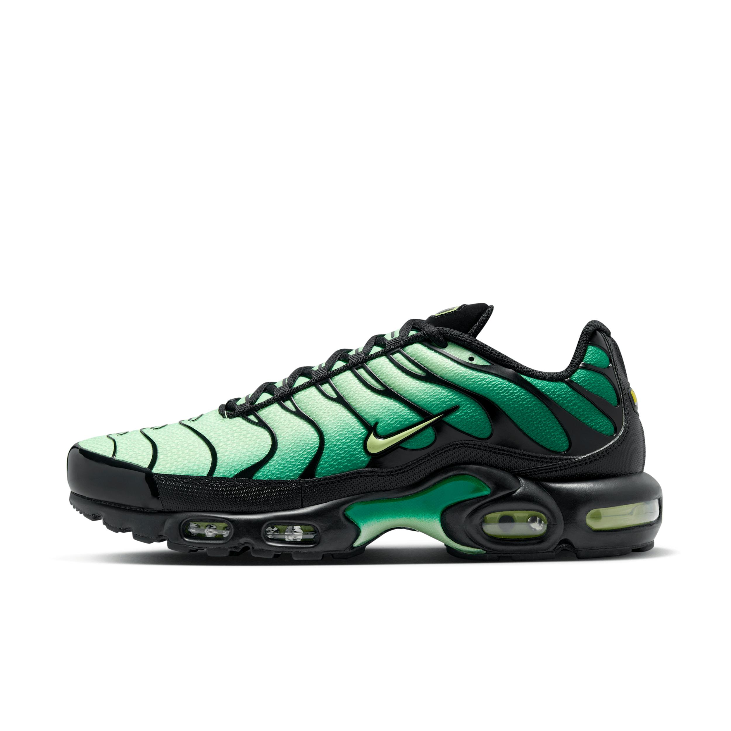 Nike Mens Air Max Plus Shoes | DM0032-301 Product Image