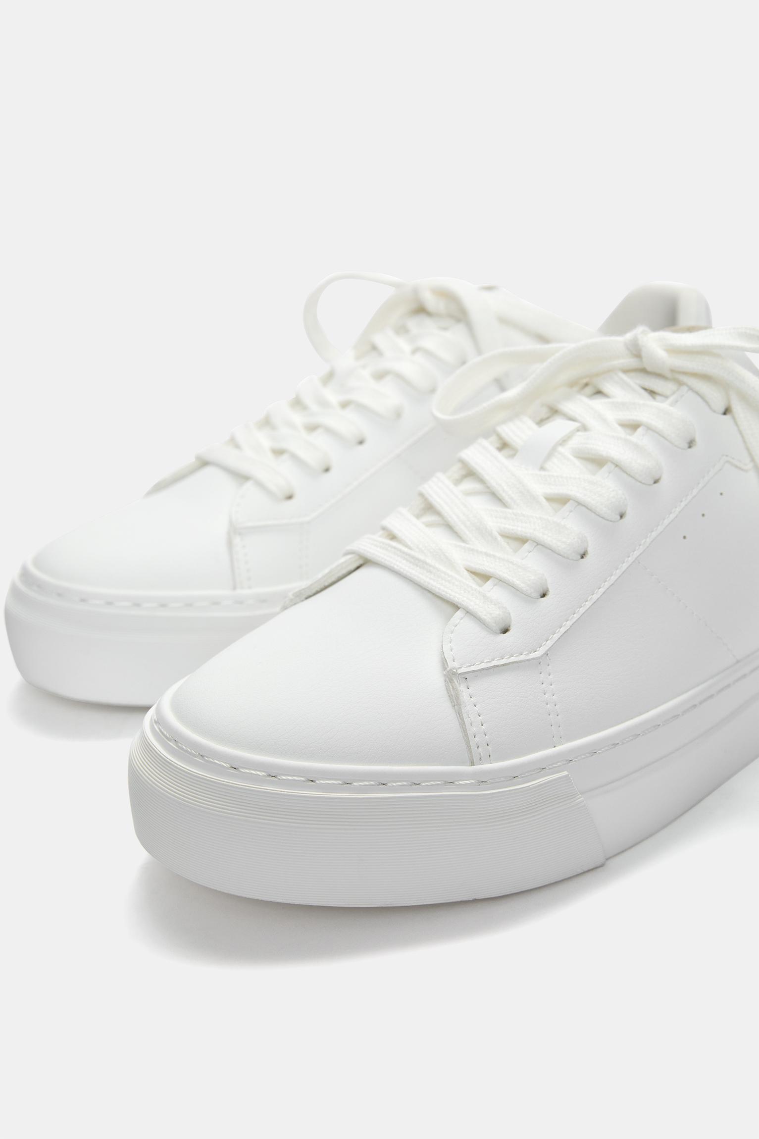 Casual sneakers Product Image