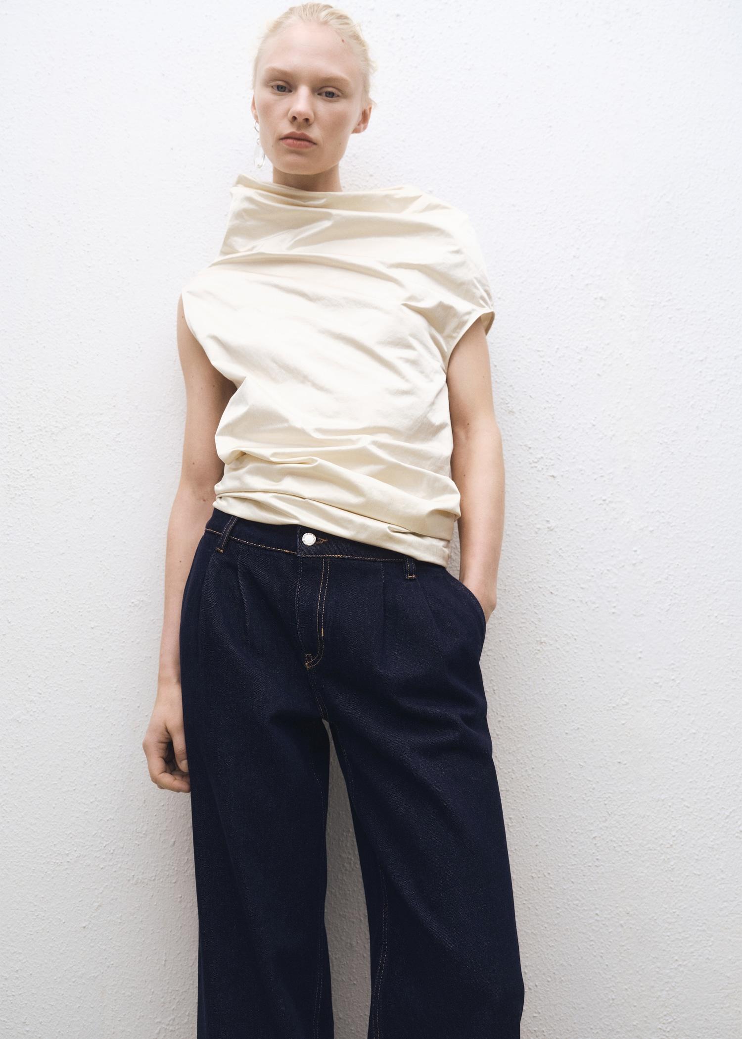 Rinse-wash wideleg jeans with pleats - Women | MANGO USA Product Image